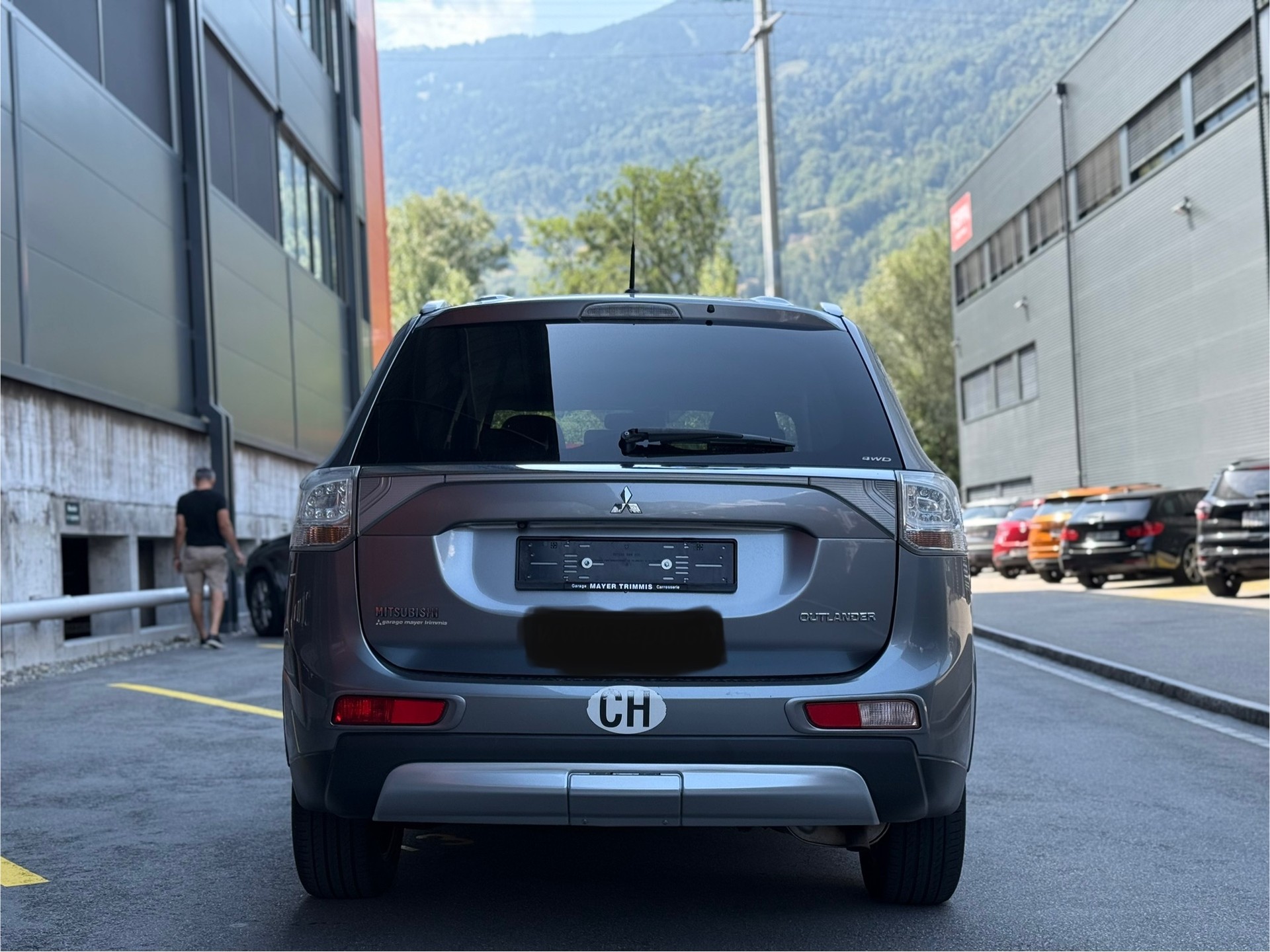 MITSUBISHI Outlander 2.2 DID Navigator 4WD Automatic-image-4