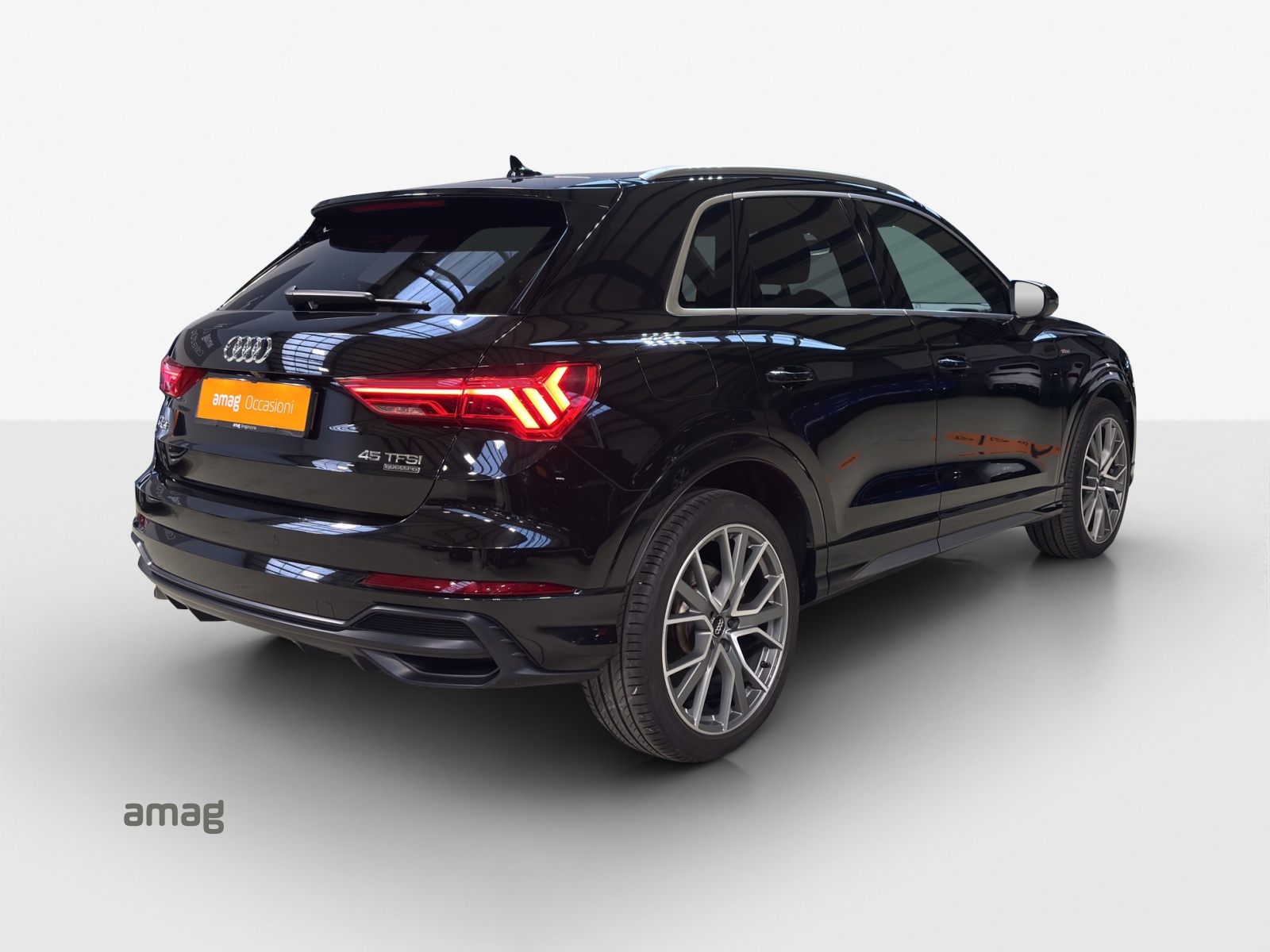 AUDI Q3 45 TFSI advanced quattro S-tronic-image-4