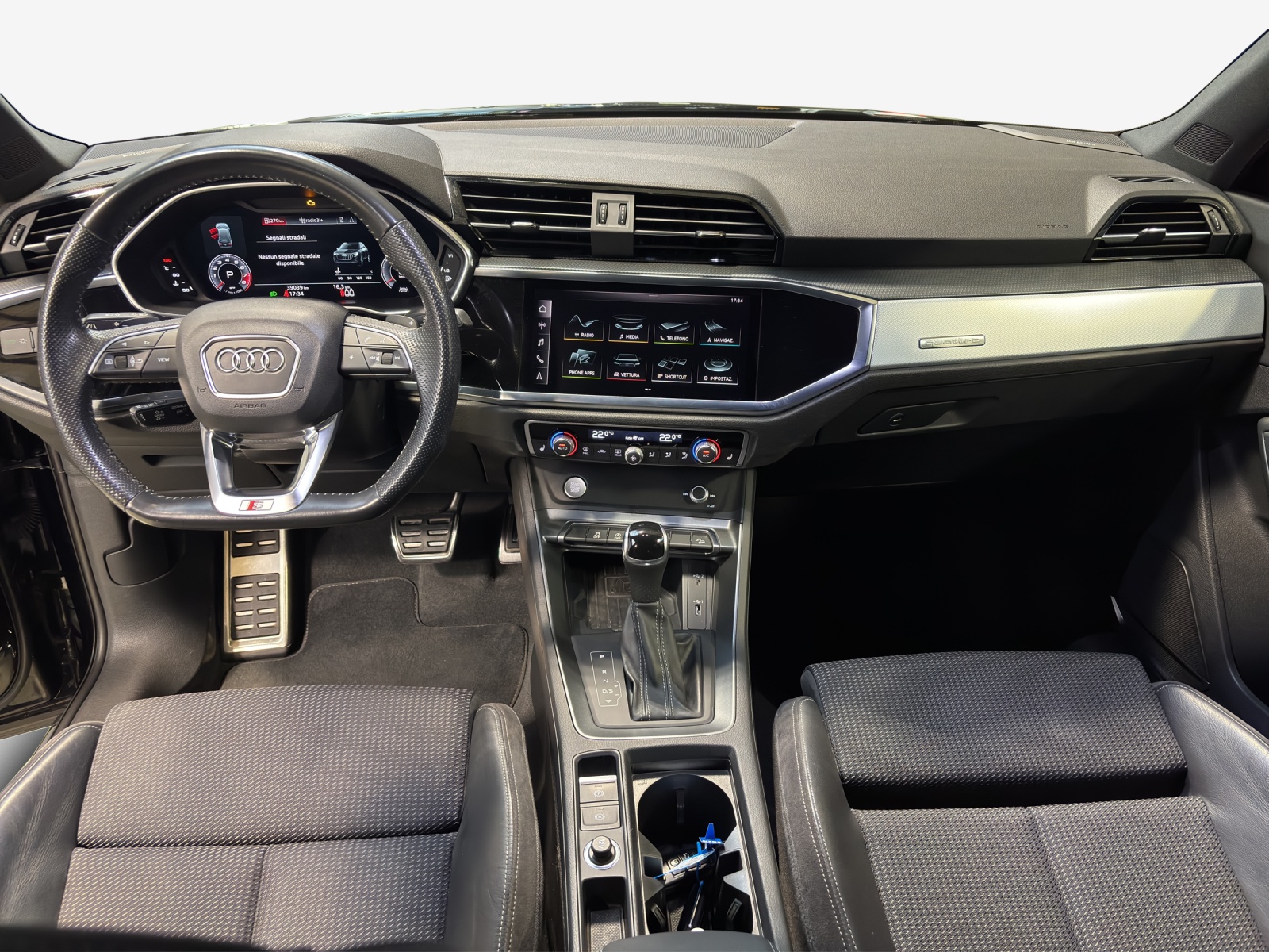 AUDI Q3 45 TFSI advanced quattro S-tronic-image-8