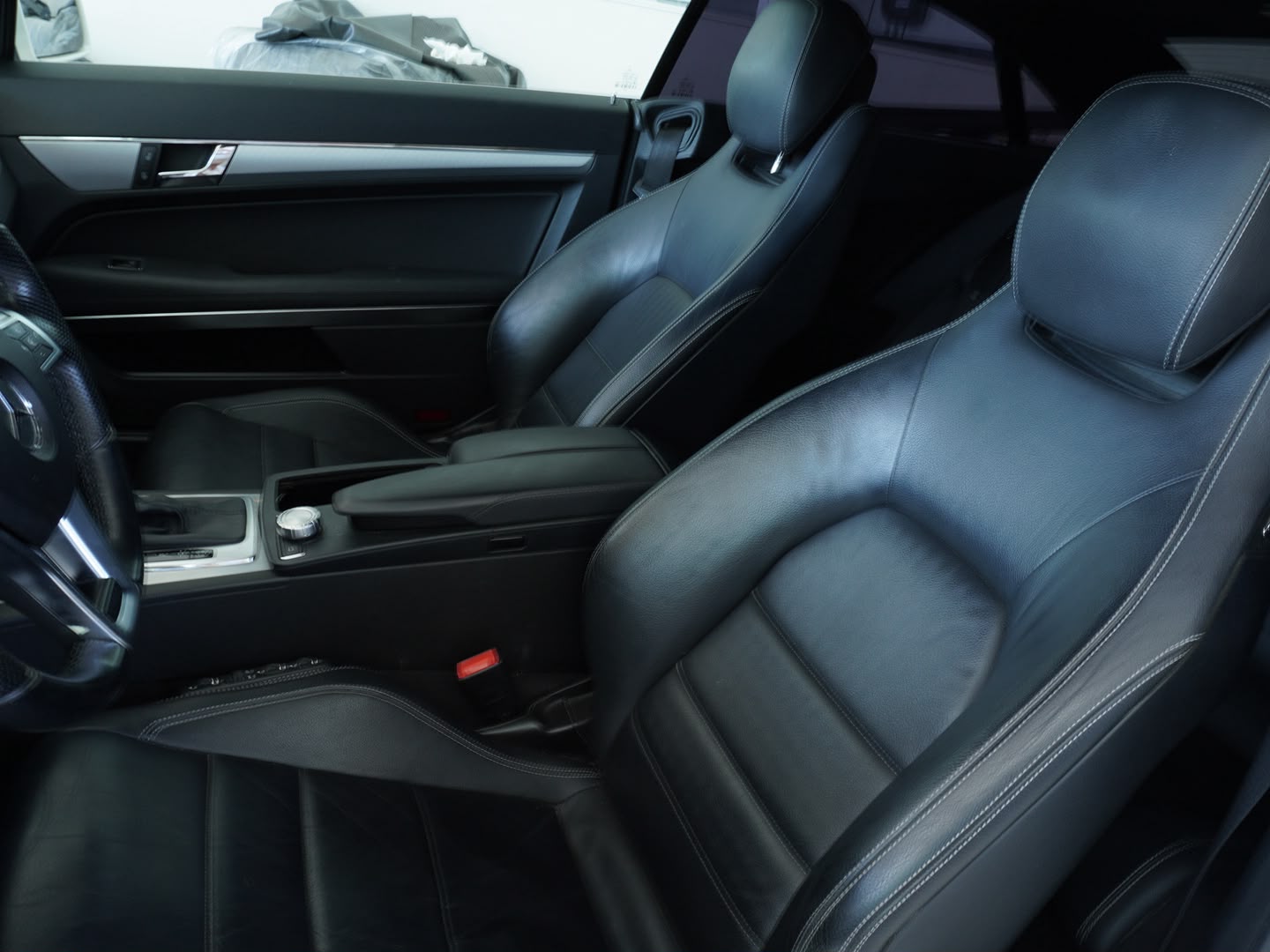 MERCEDES-BENZ E 200 CGI BlueEfficiency 7G-Tronic-image-3