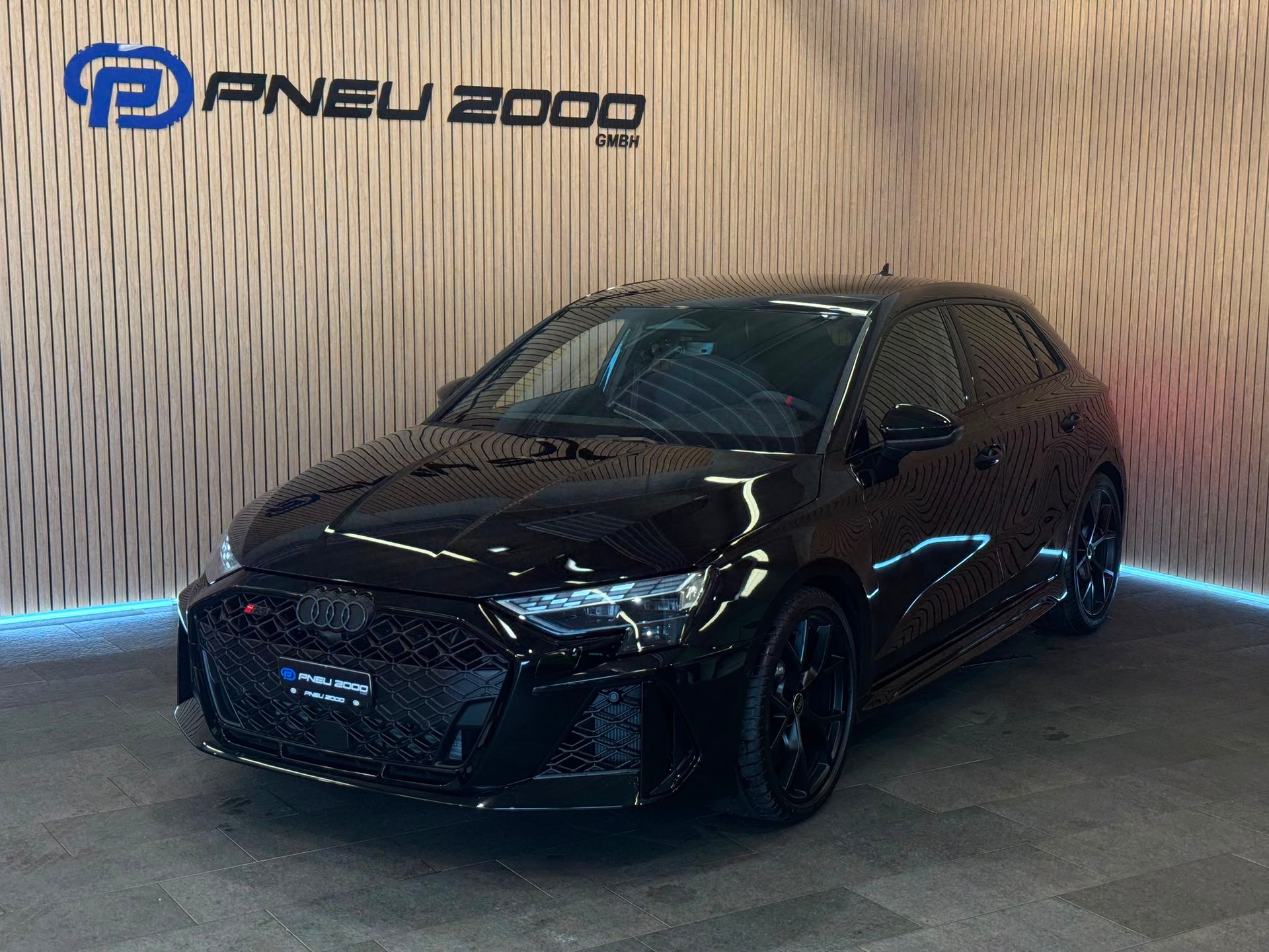 AUDI RS3 Sportback 2.5 TSI quattro S-tronic *5Jahre/100'000km Werksgarantie*-image-0