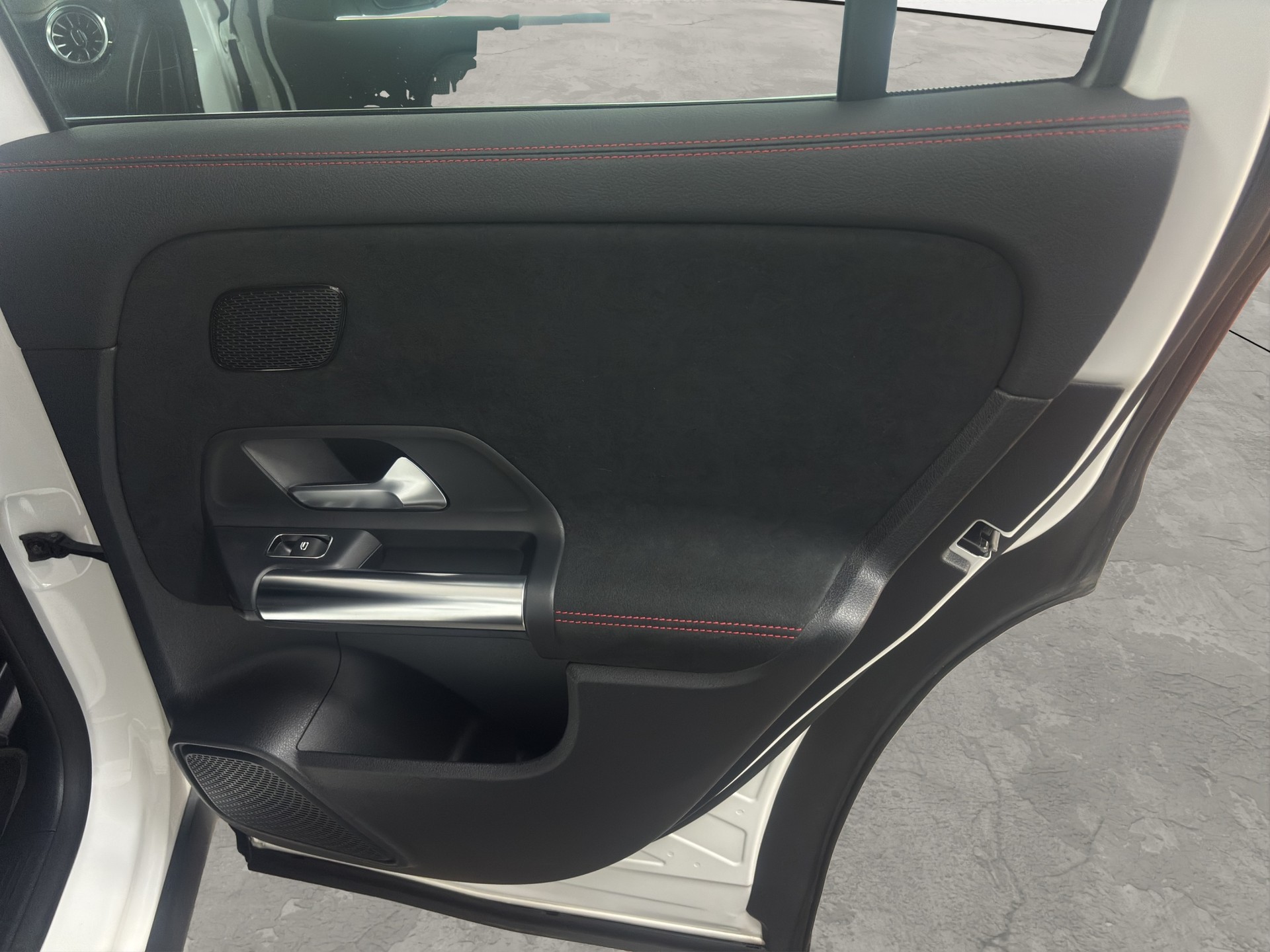 MERCEDES-BENZ EQA 300 AMG Line 4Matic, inkl. gratis Service-image-18