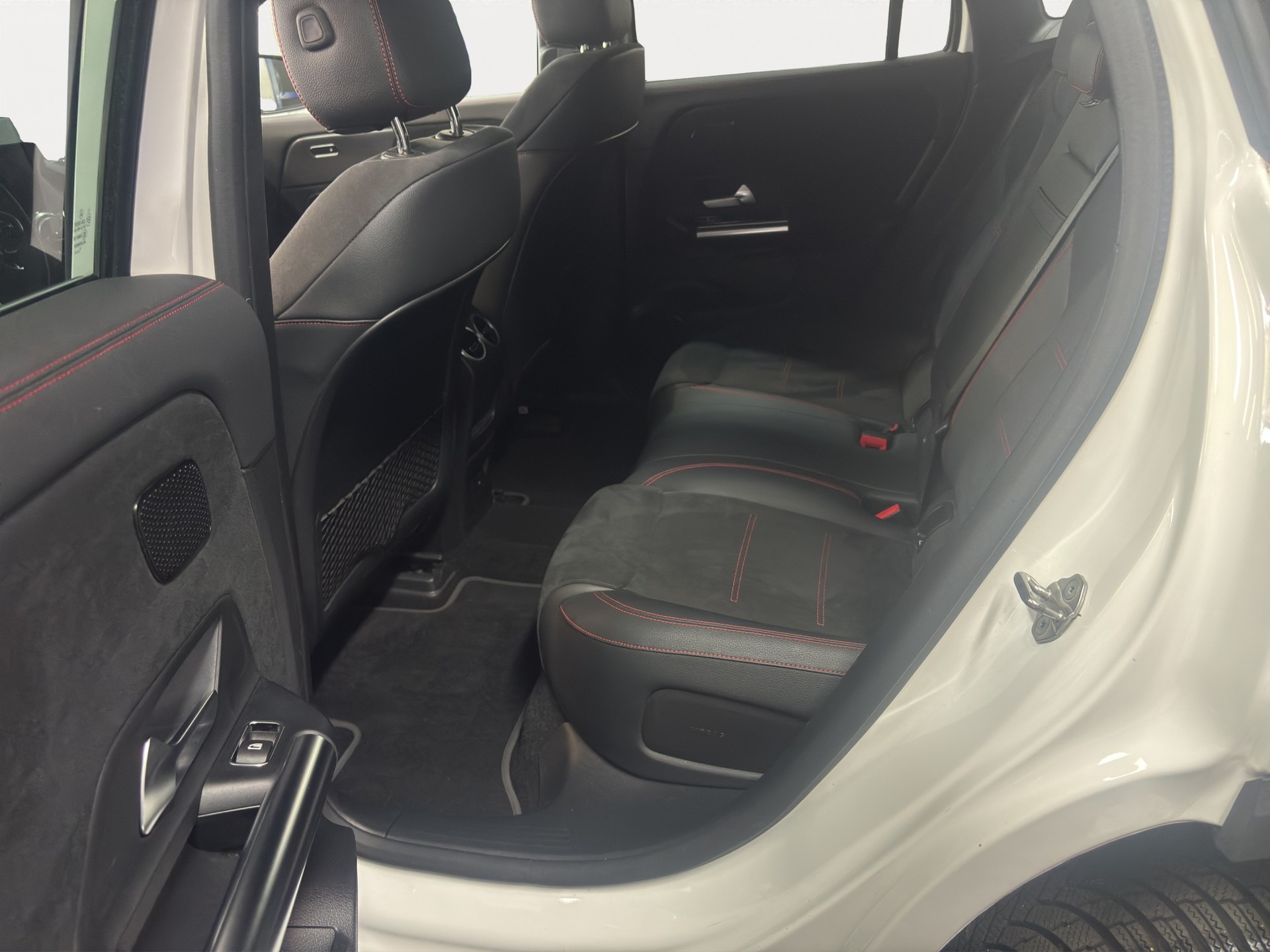 MERCEDES-BENZ EQA 300 AMG Line 4Matic, inkl. gratis Service-image-12