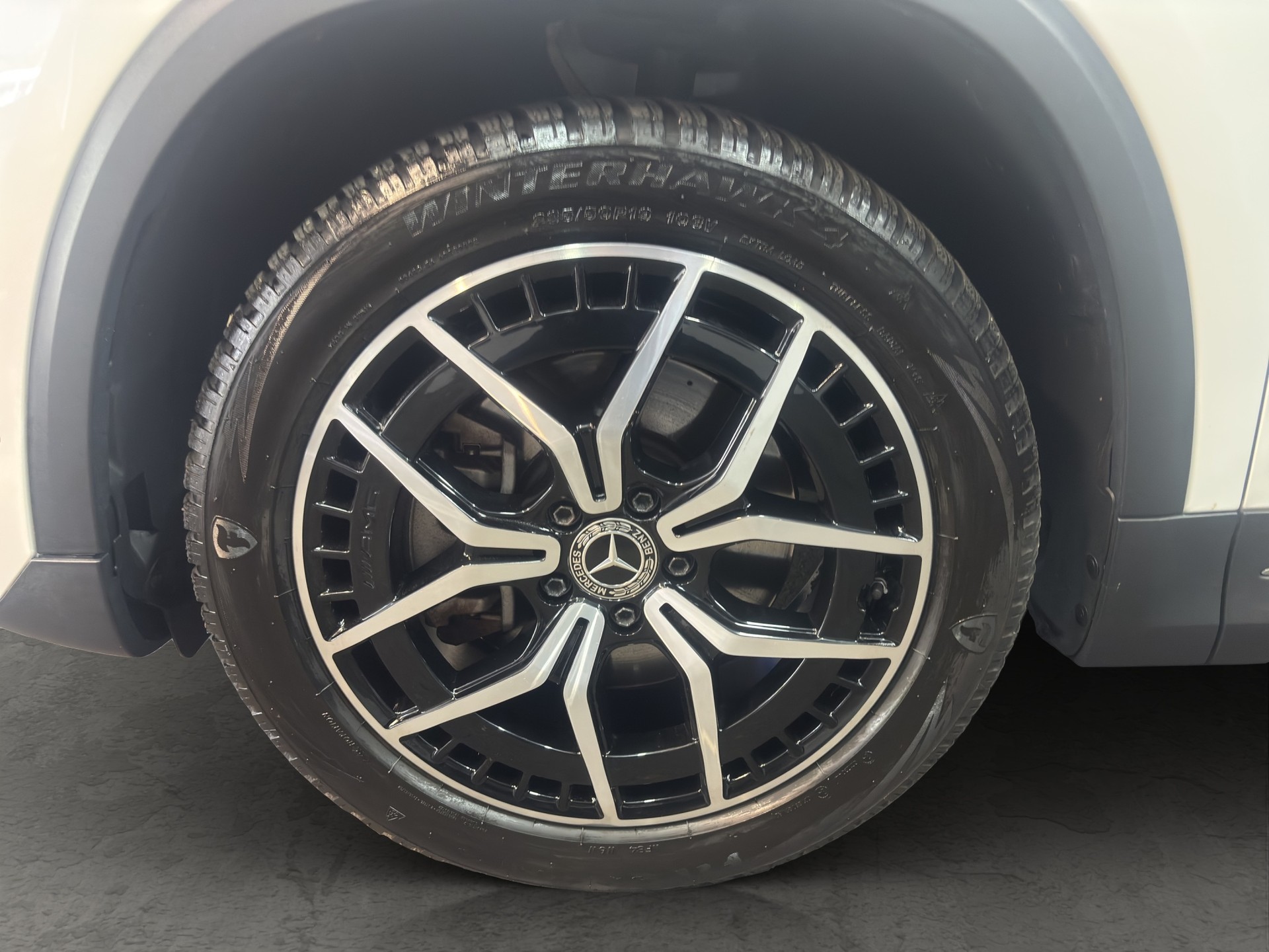 MERCEDES-BENZ EQA 300 AMG Line 4Matic, inkl. gratis Service-image-21