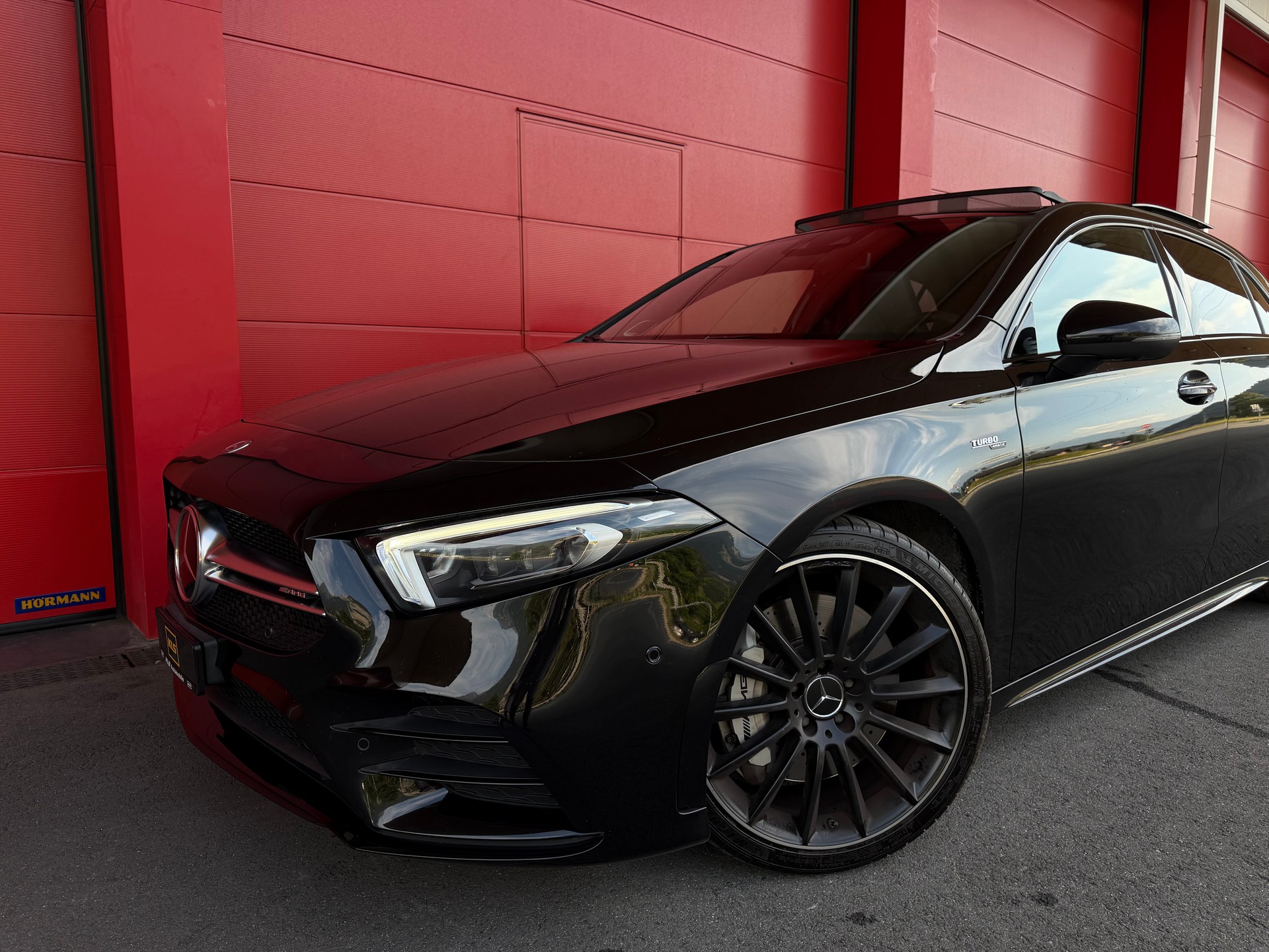 MERCEDES-BENZ A 35 AMG 4Matic Speedshift-image-5
