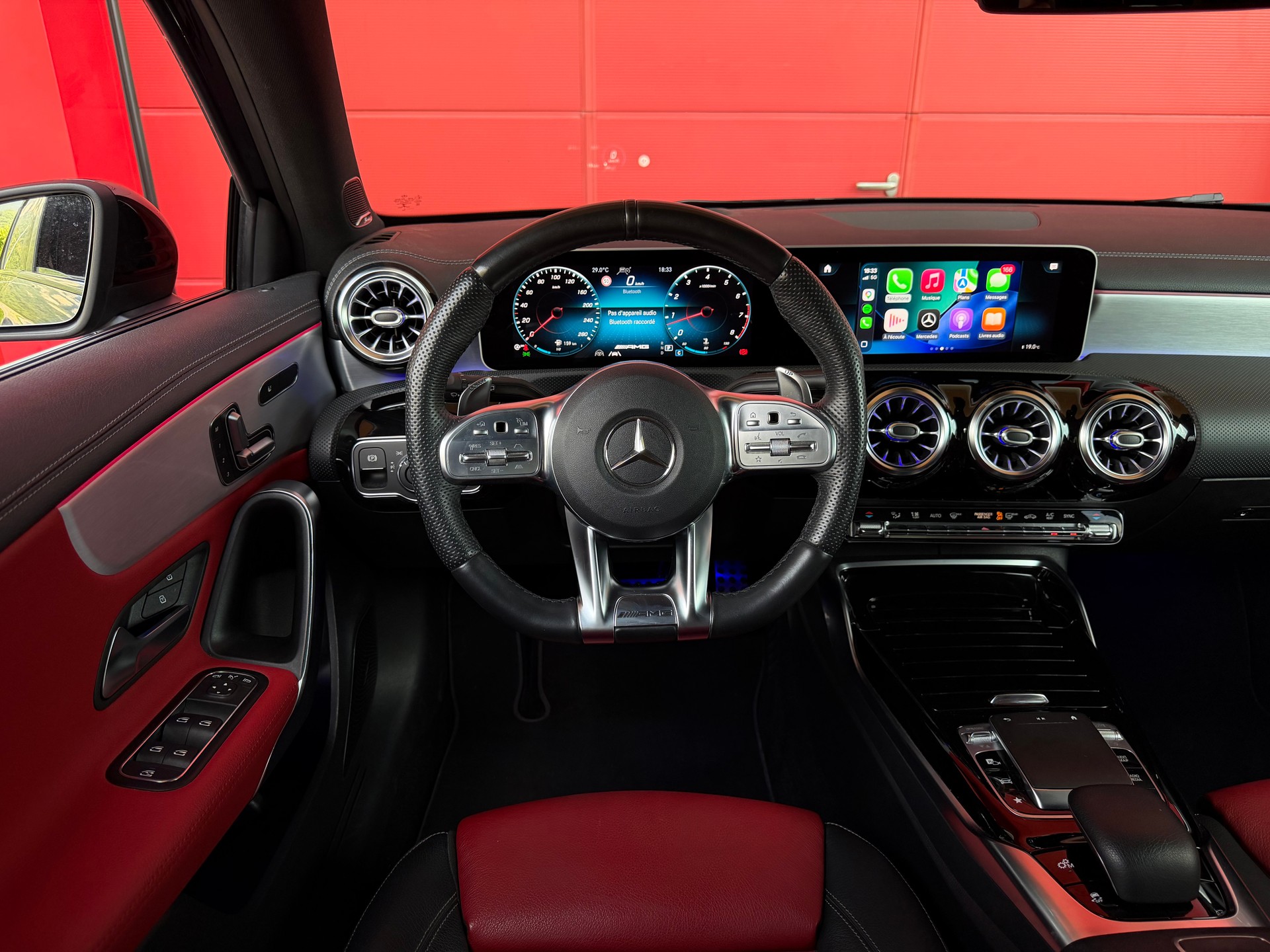 MERCEDES-BENZ A 35 AMG 4Matic Speedshift-image-7