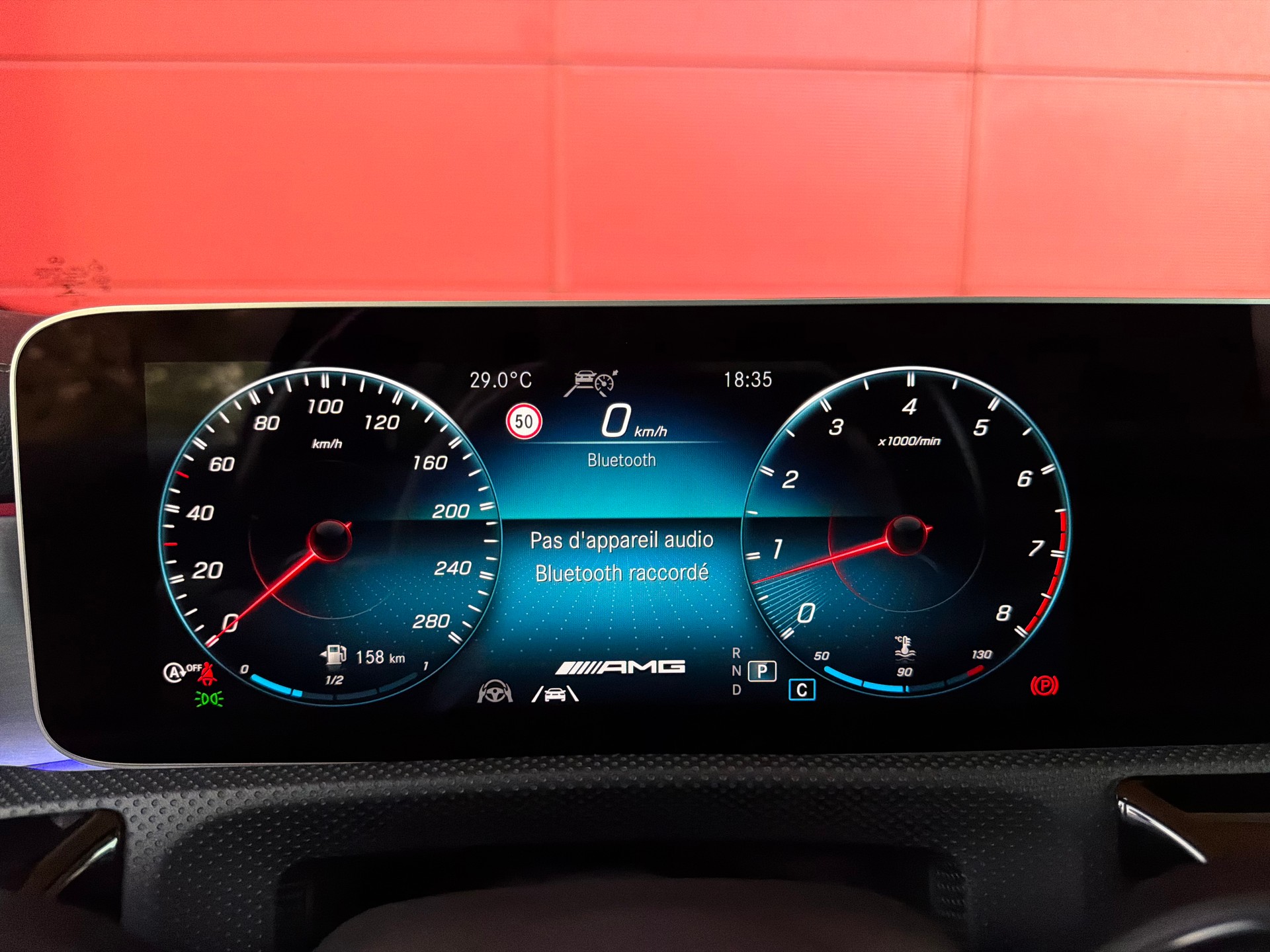 MERCEDES-BENZ A 35 AMG 4Matic Speedshift-image-9