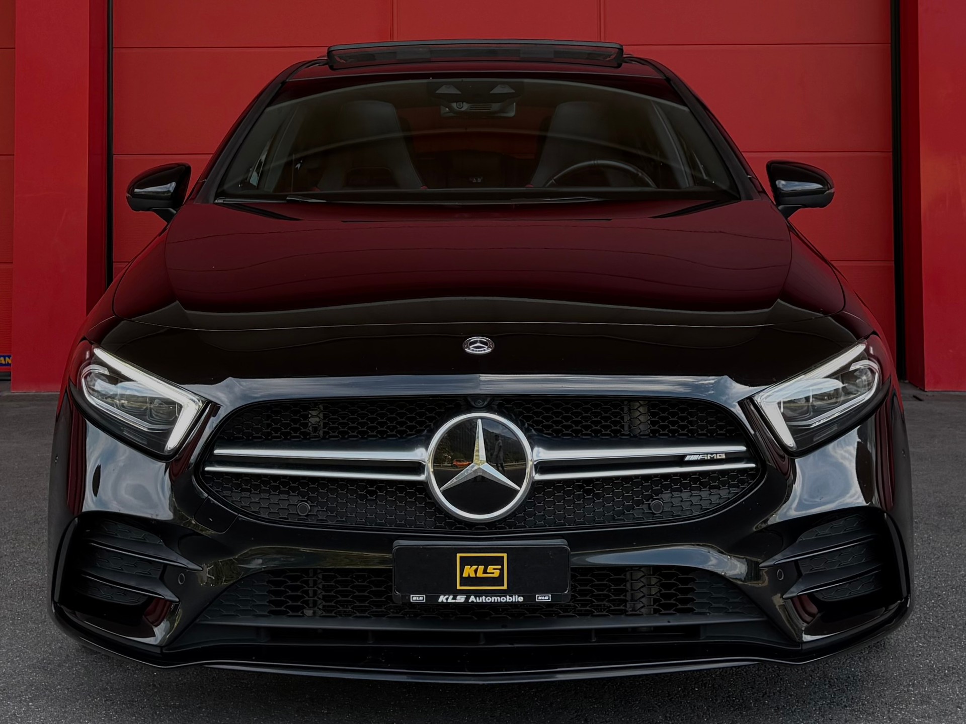 MERCEDES-BENZ A 35 AMG 4Matic Speedshift-image-1