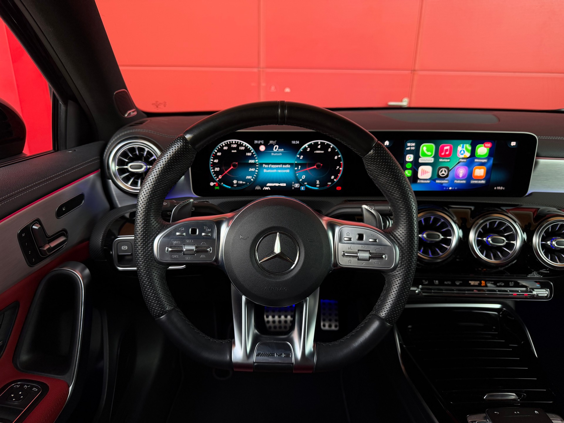 MERCEDES-BENZ A 35 AMG 4Matic Speedshift-image-8