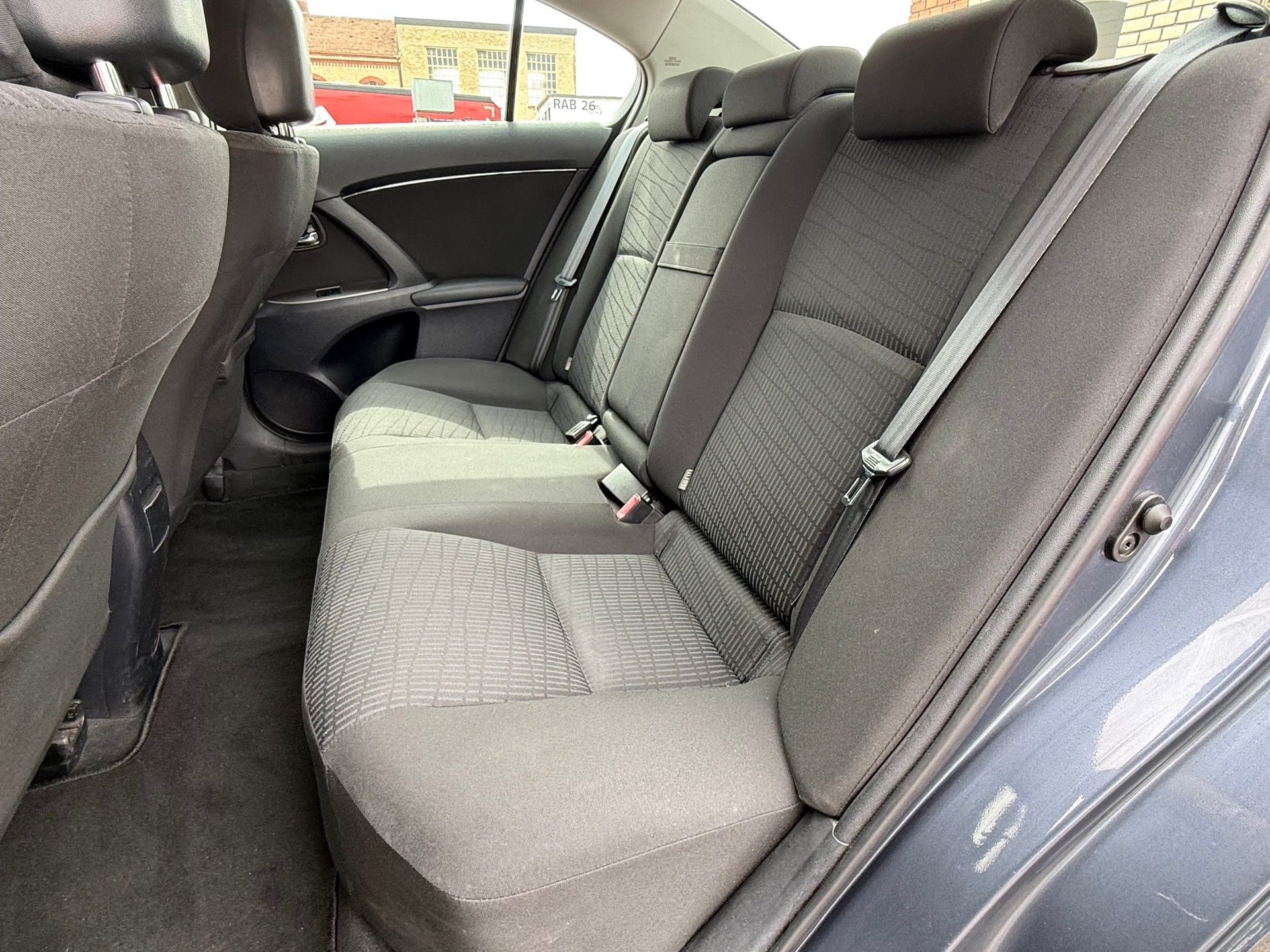 TOYOTA Avensis 2.0D-4D Linea Luna-image-12
