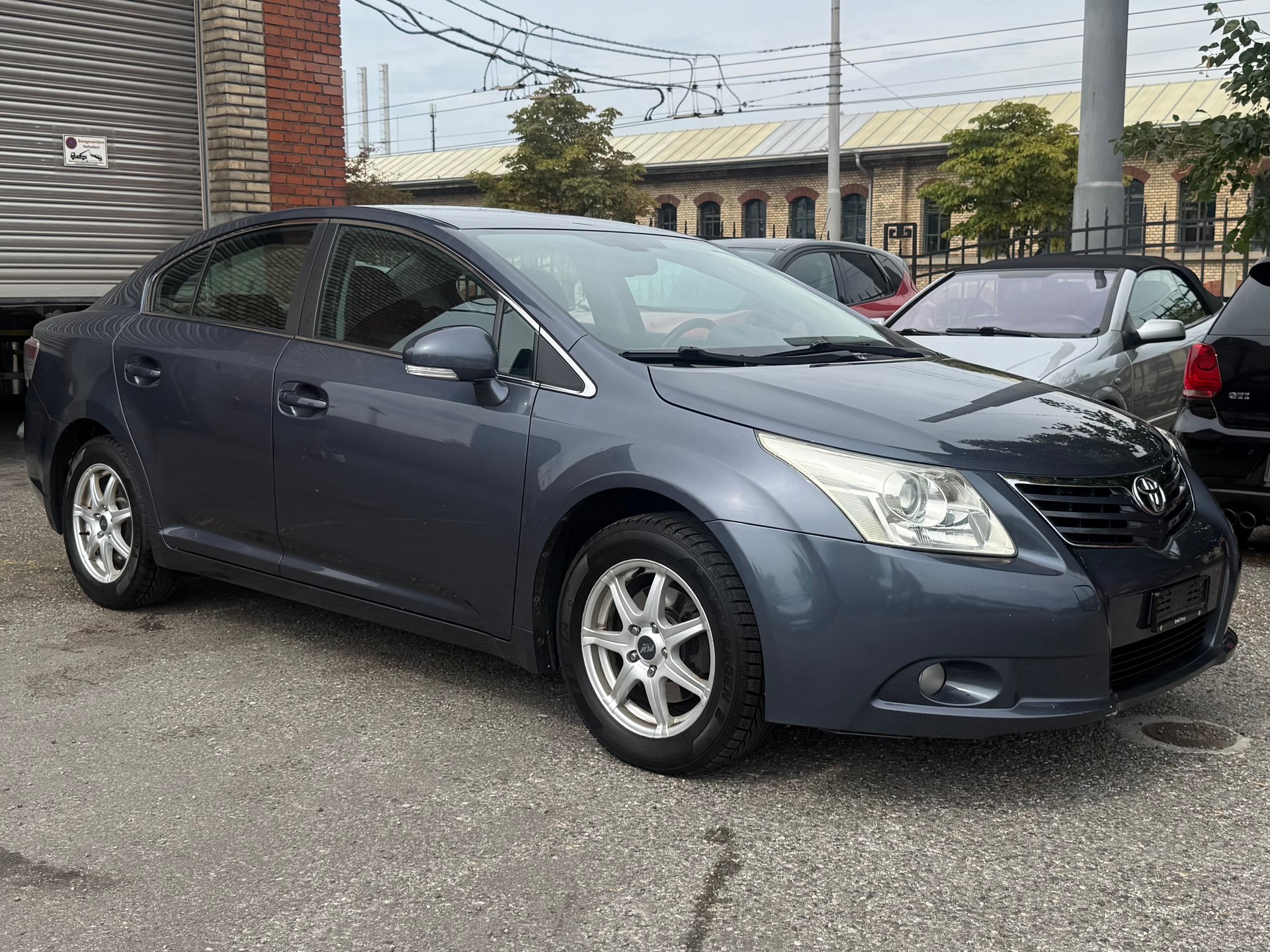 TOYOTA Avensis 2.0D-4D Linea Luna-image-0