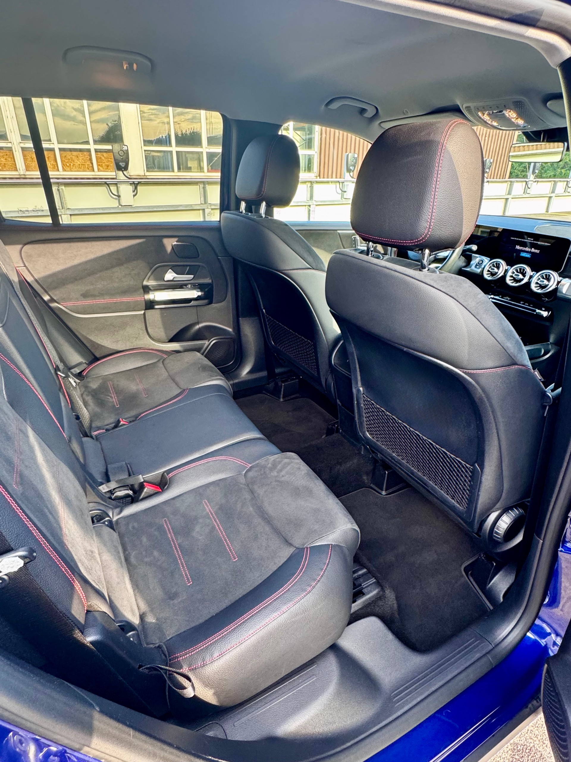 MERCEDES-BENZ GLB 220 d AMG Line 4matic-image-7