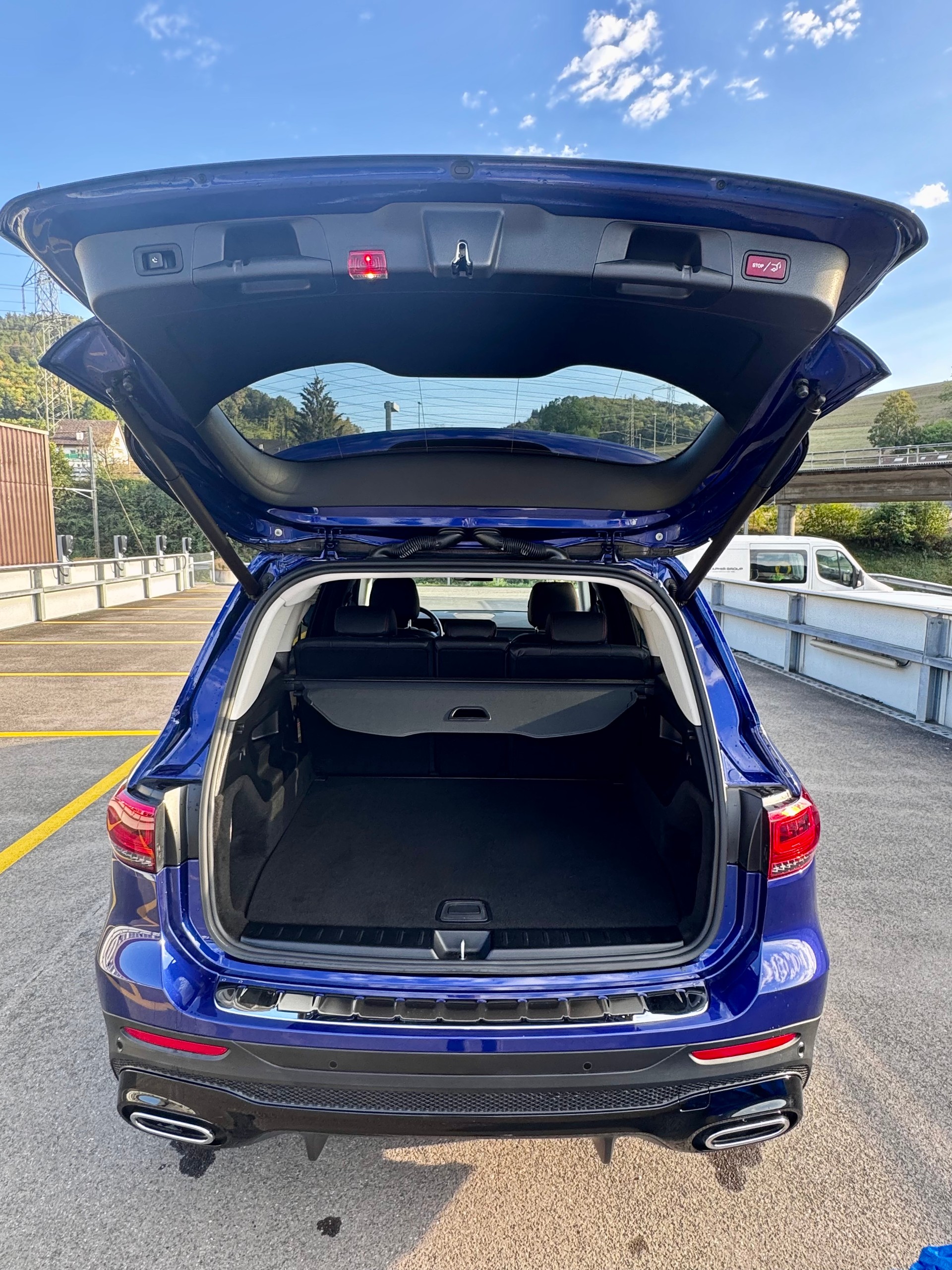 MERCEDES-BENZ GLB 220 d AMG Line 4matic-image-9