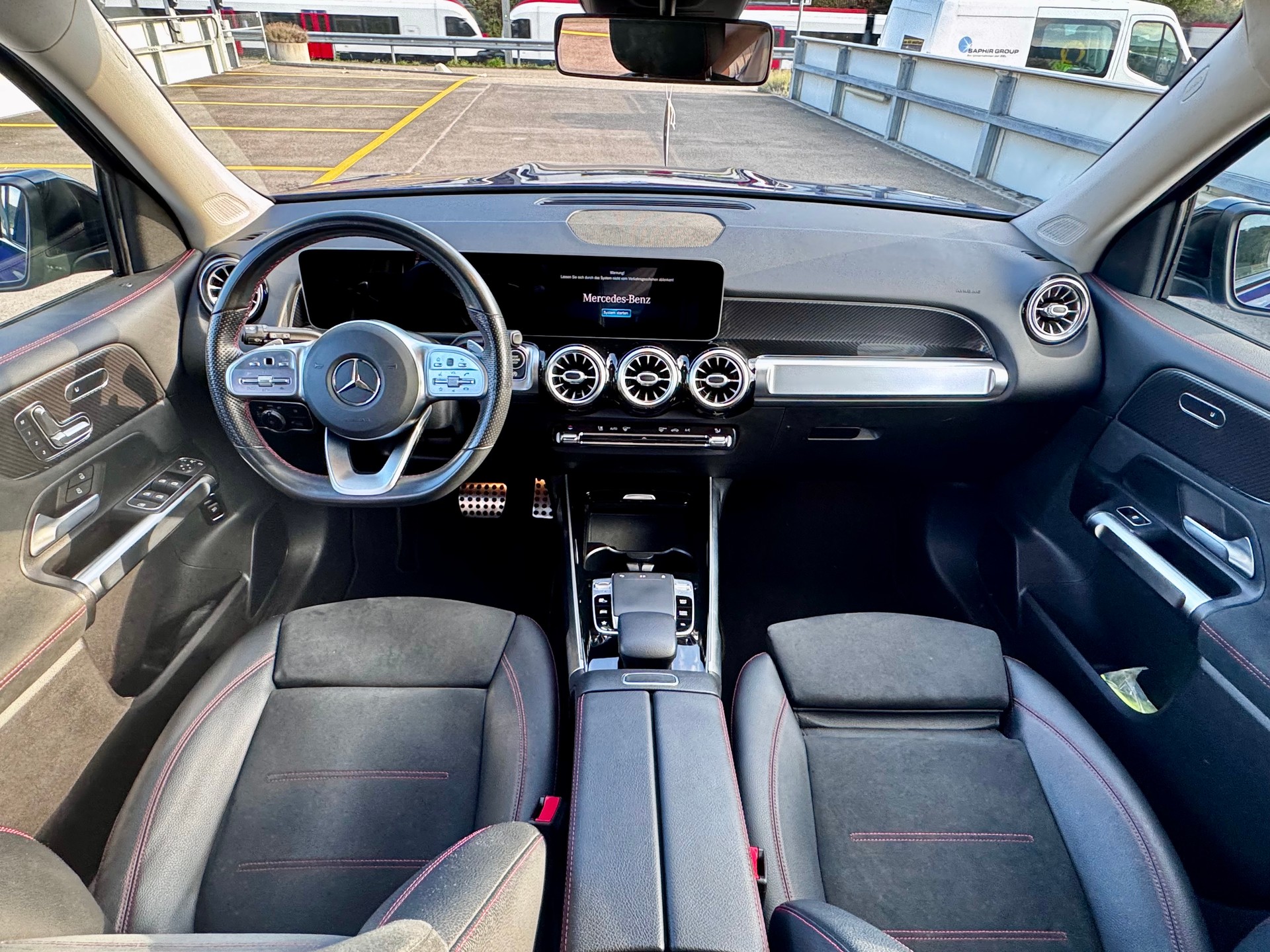 MERCEDES-BENZ GLB 220 d AMG Line 4matic-image-5