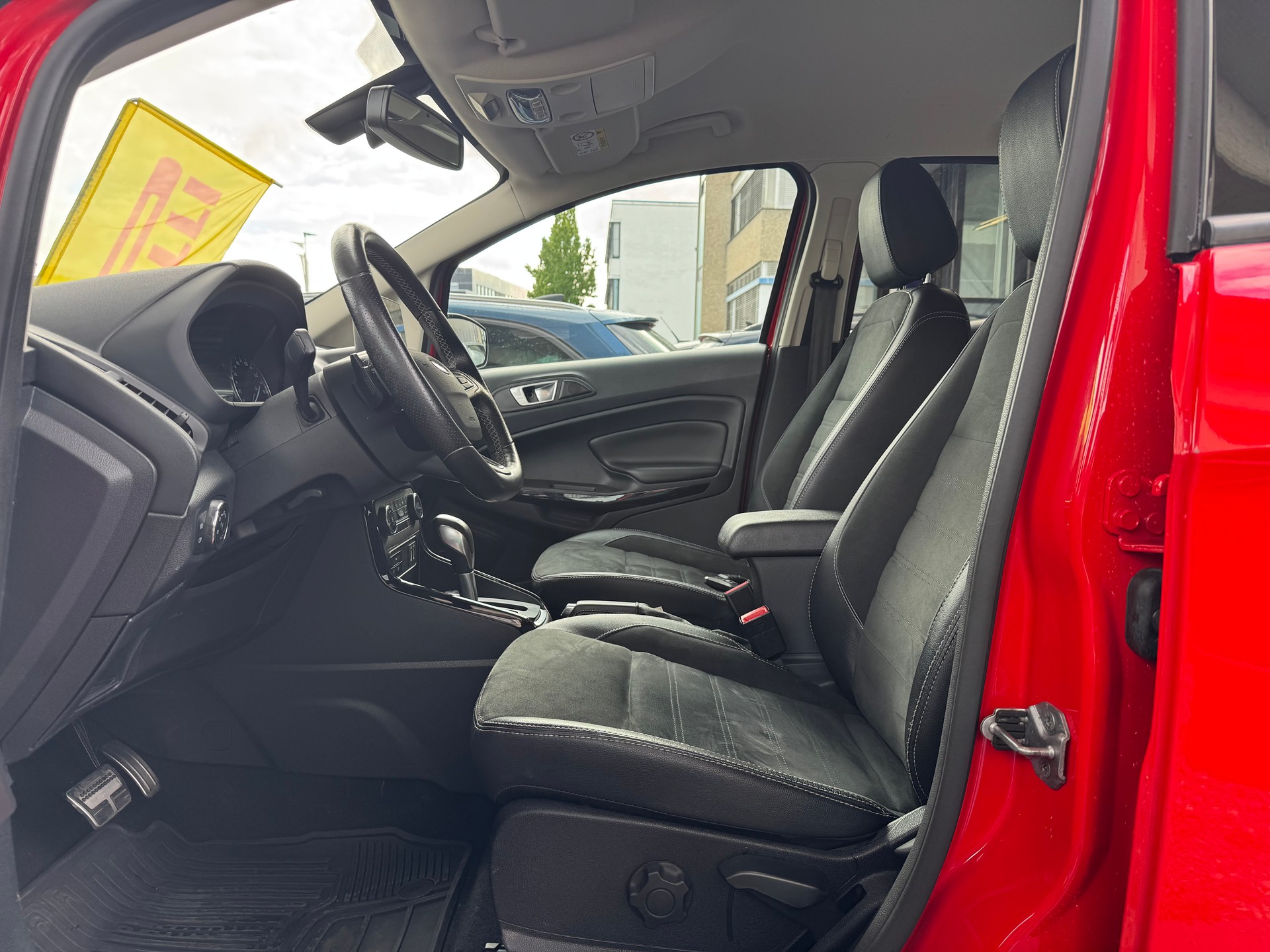 FORD ECOSPORT-image-4