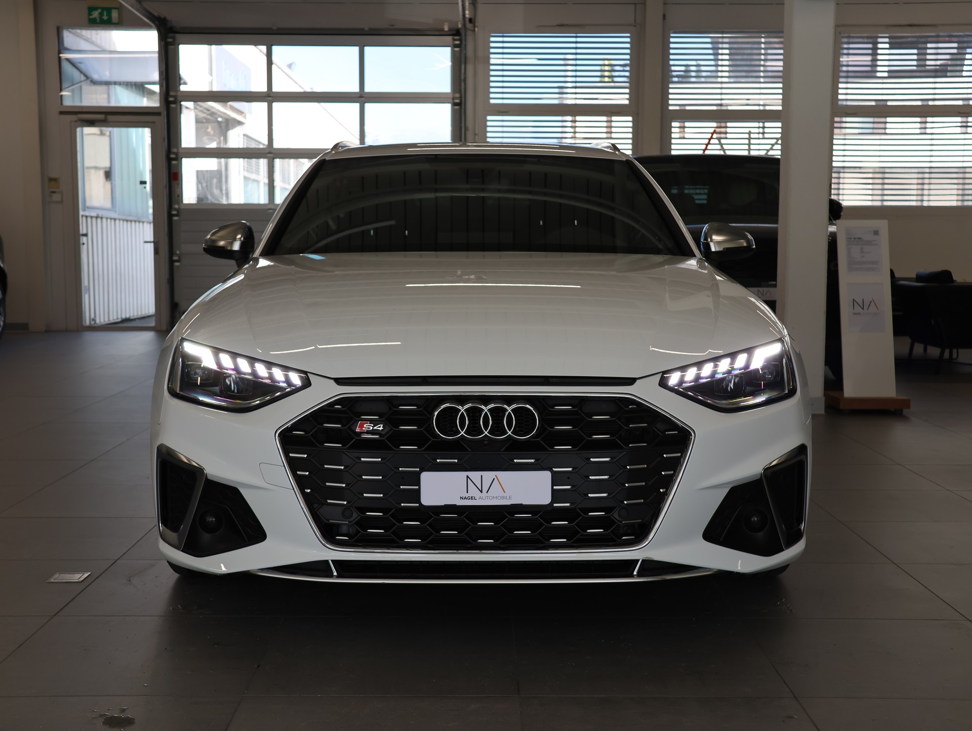 AUDI S4 Avant 3.0 TDI quattro tiptronic *Rückfahrkamera* *Sitzheizung*-image-2