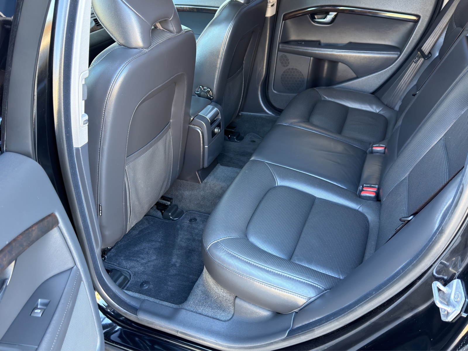 VOLVO V70 D5 AWD Summum Dynamic Edition Geartronic-image-12