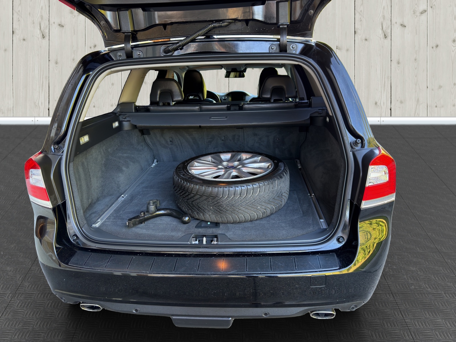 VOLVO V70 D5 AWD Summum Dynamic Edition Geartronic-image-14