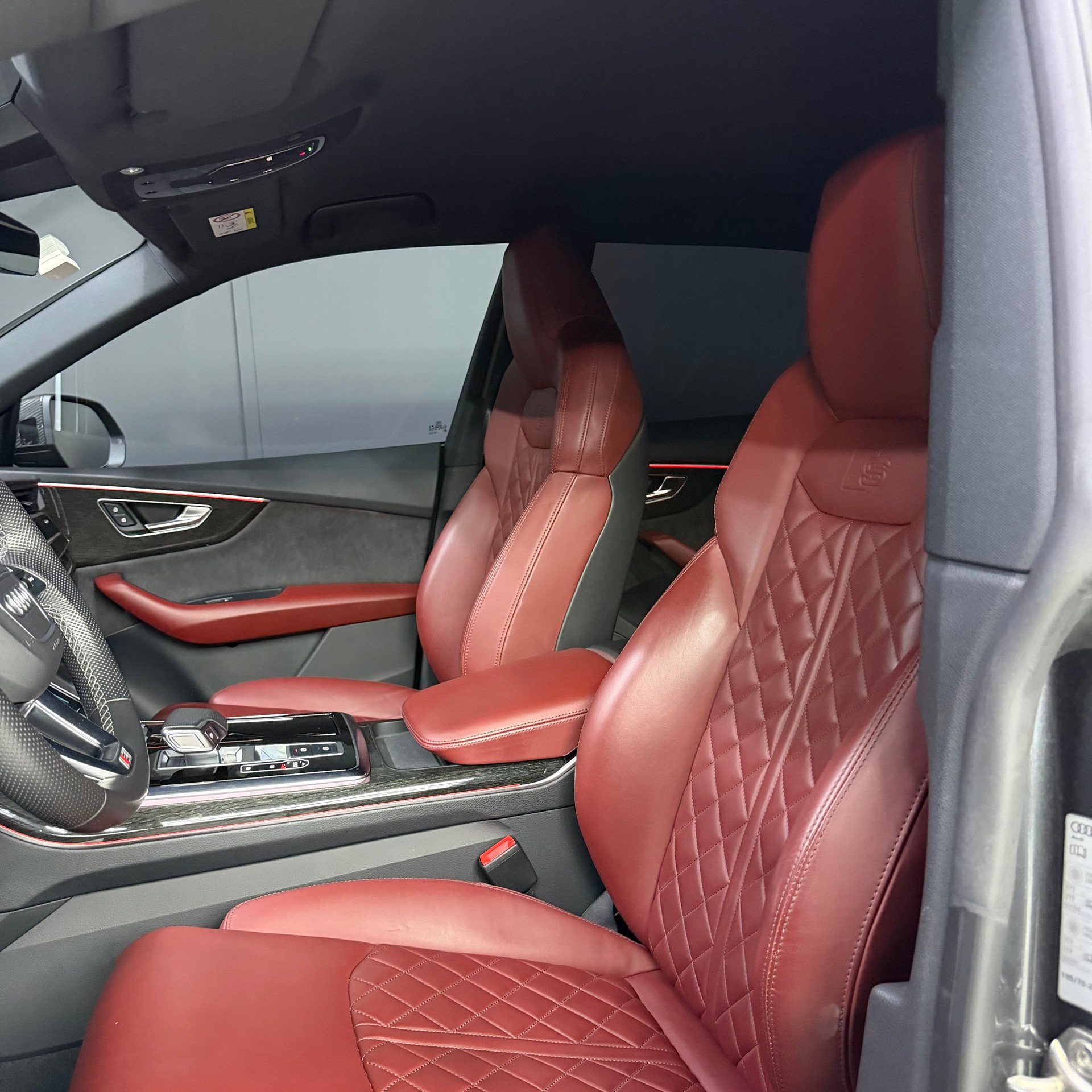 AUDI SQ8 TFSI quattro tiptronic-image-8