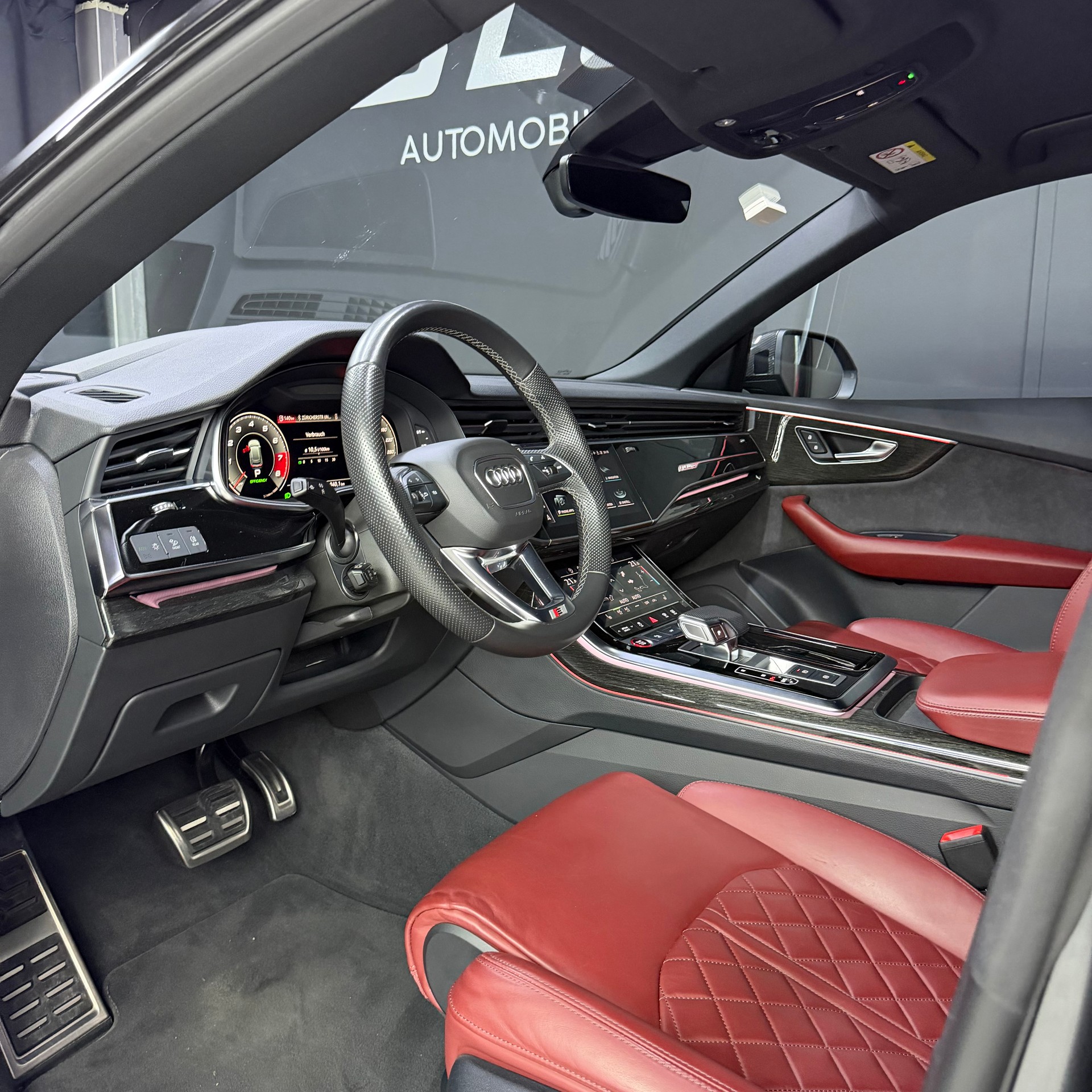 AUDI SQ8 TFSI quattro tiptronic-image-7