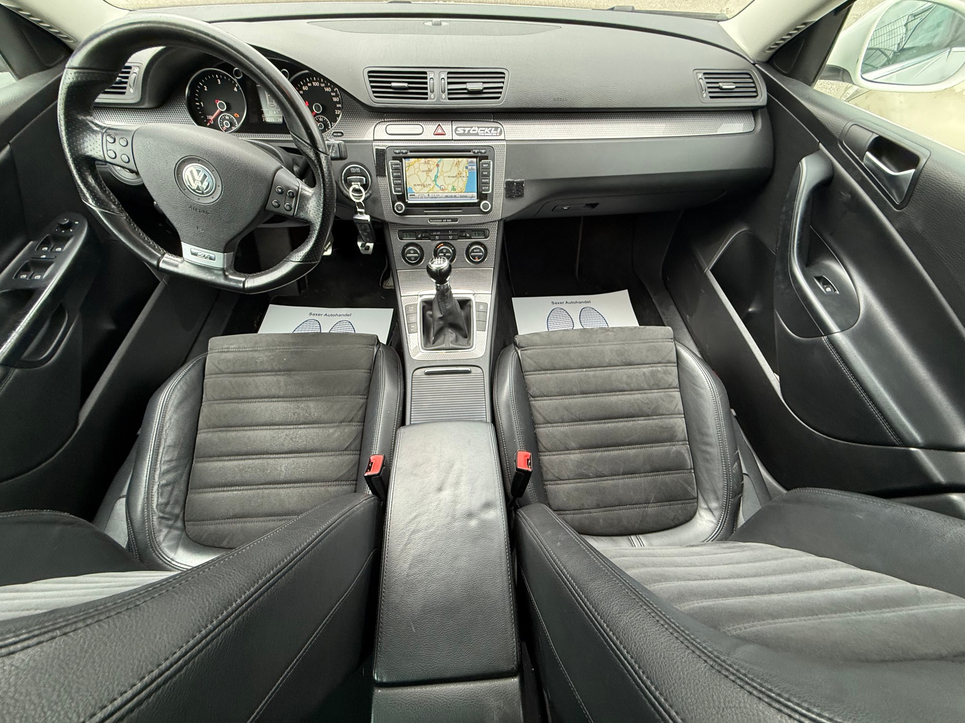 VW Passat Variant 2.0 TDI Highline 4Motion-image-5