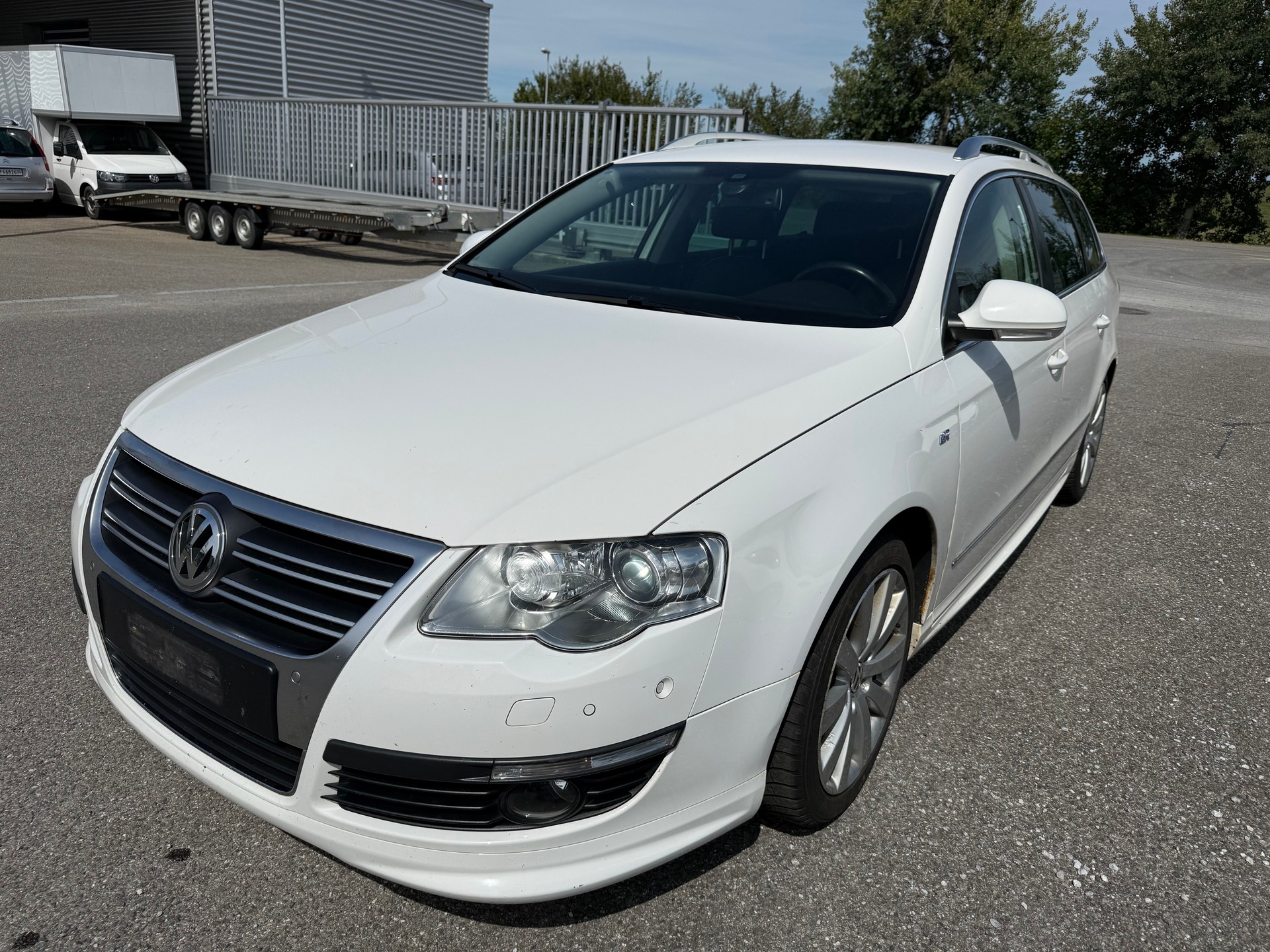VW Passat Variant 2.0 TDI Highline 4Motion-image-0