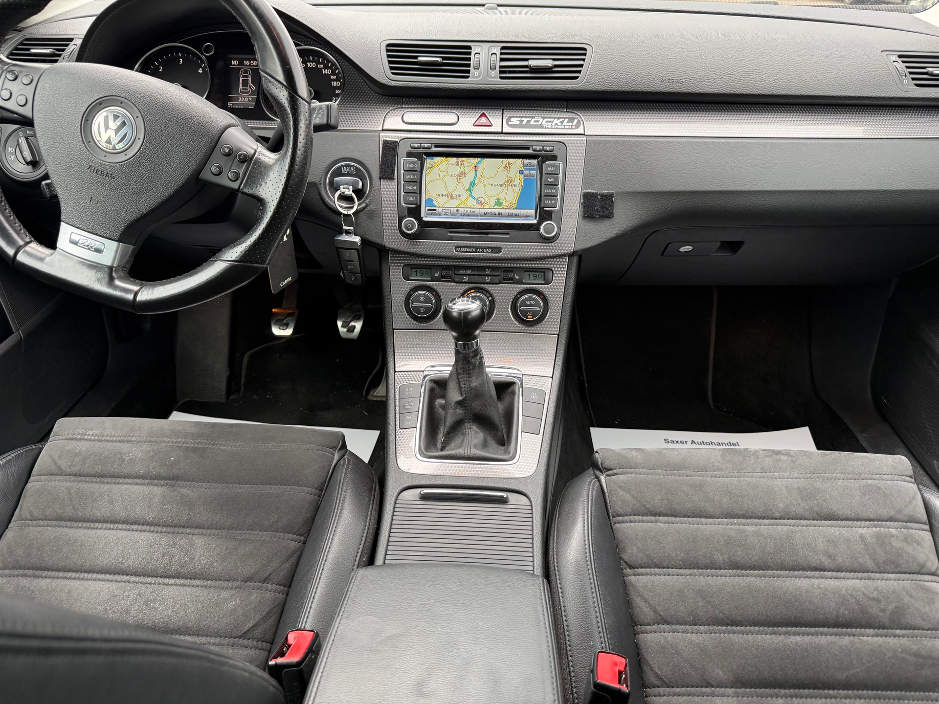 VW Passat Variant 2.0 TDI Highline 4Motion-image-4