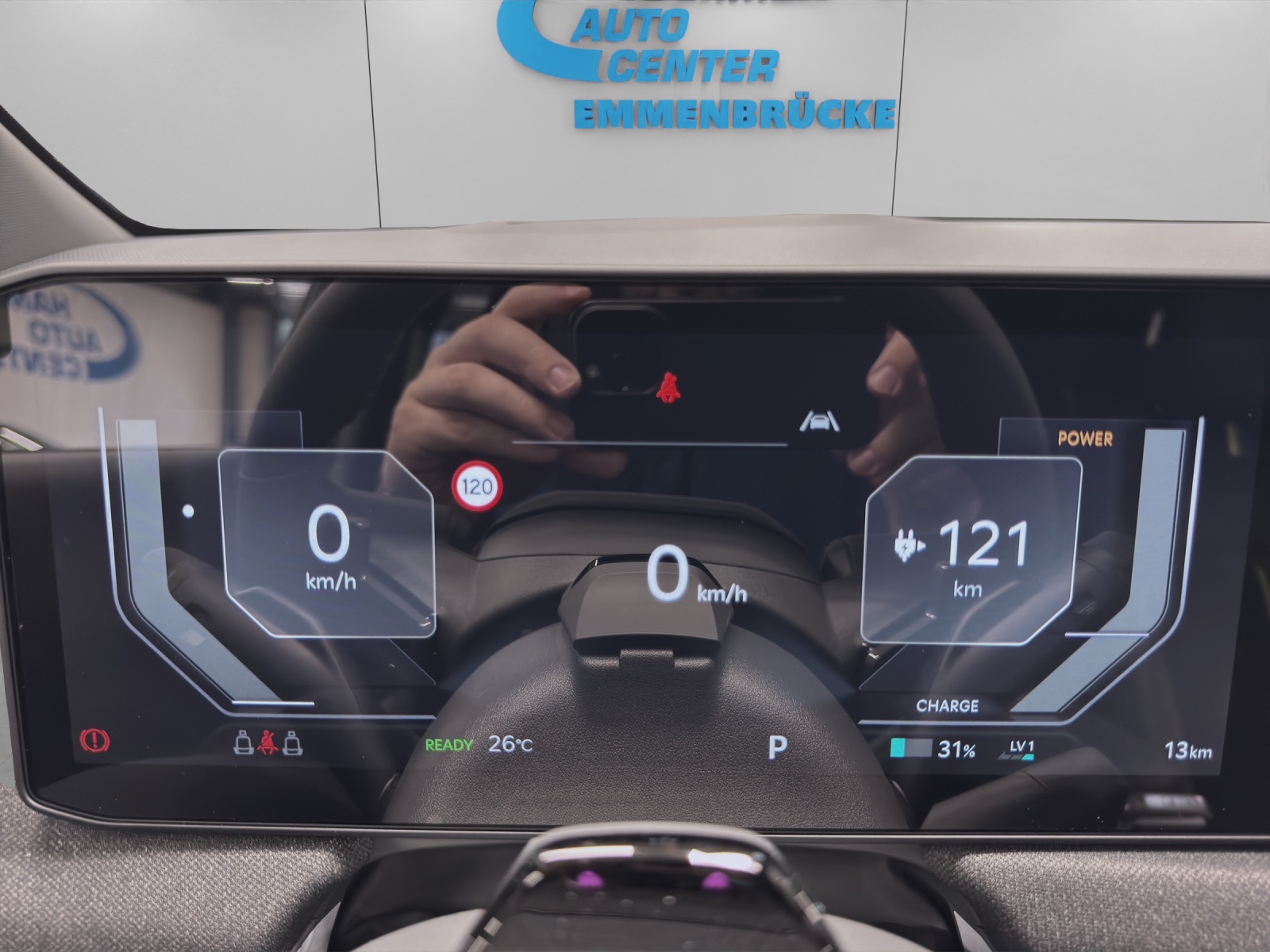 KIA EV3 81 kWh GT 4x4-image-13