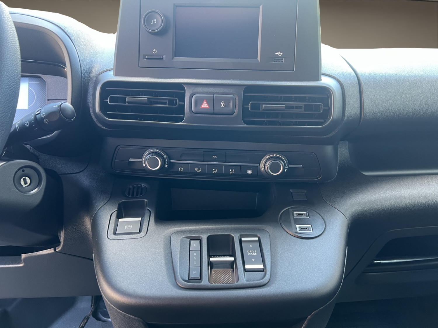 TOYOTA PROACE CITY Van L1 1.5 D Active-image-12