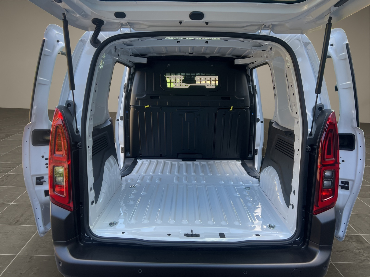 TOYOTA PROACE CITY Van L1 1.5 D Active-image-19