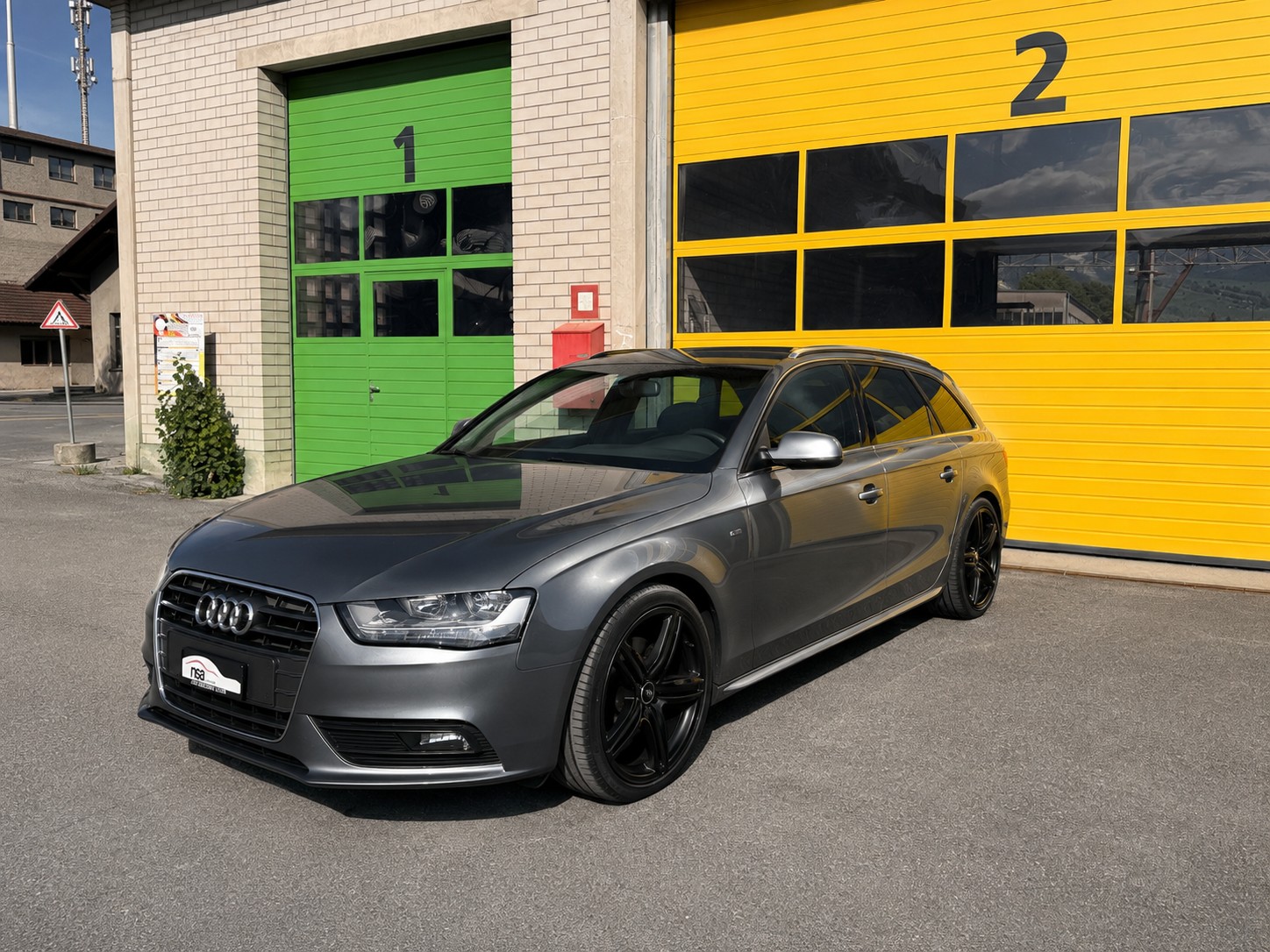 AUDI A4 Limousine 1.8 TFSI Start plus multitronic-image-1