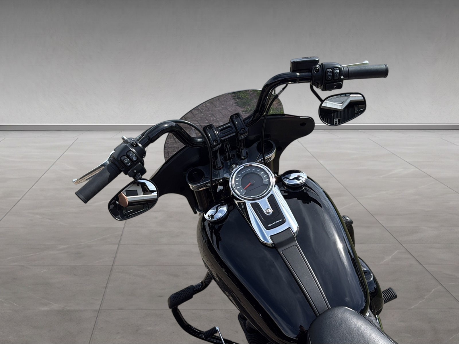 HARLEY-DAVIDSON FLSB Sport Glide Deluxe 107-showroom-element-3