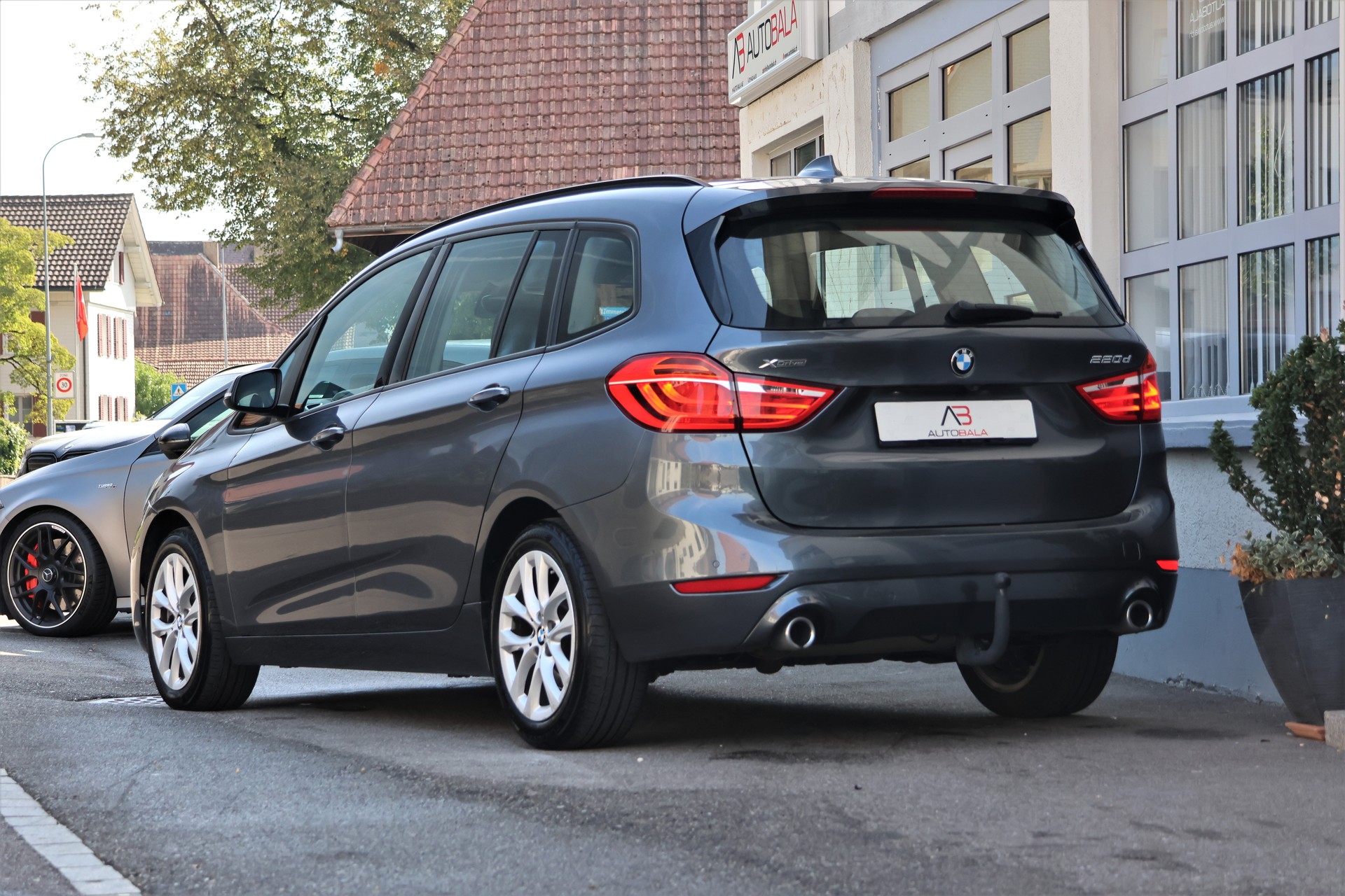 BMW 220d xDrive Gran Tourer Steptronic (CH)-image-2