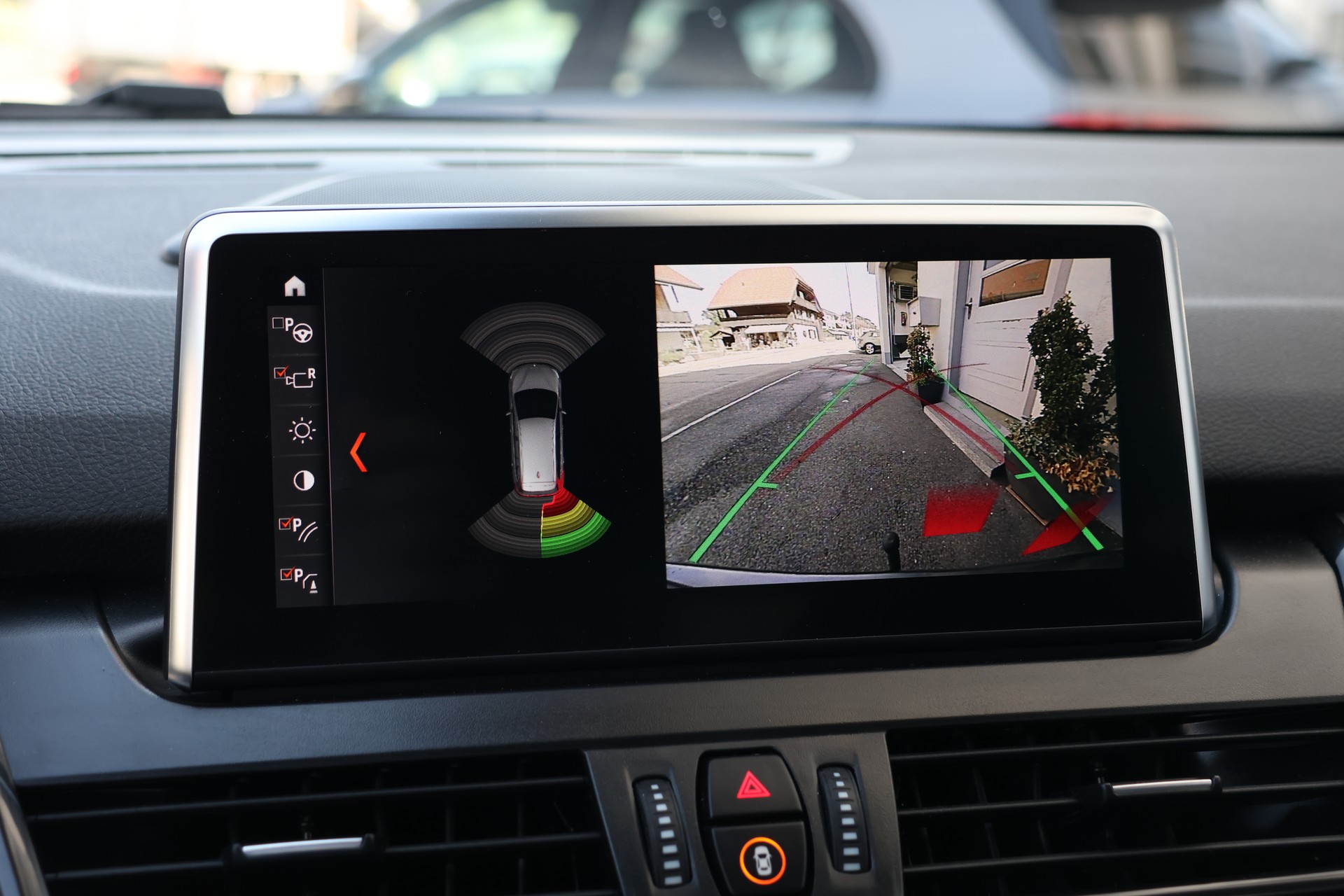 BMW 220d xDrive Gran Tourer Steptronic (CH)-image-16
