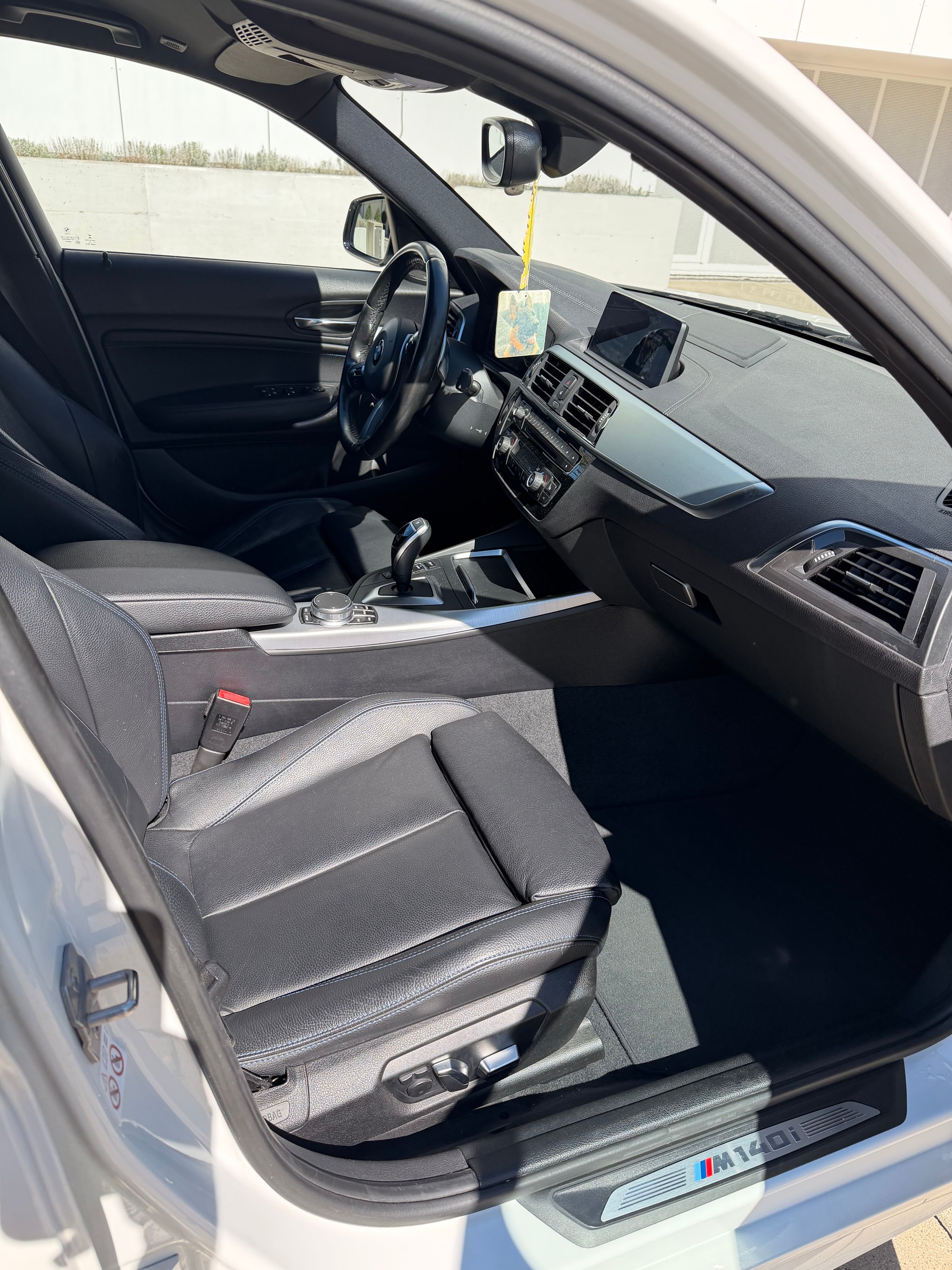 BMW BMW M140i xDrive Swiss Performance Edition Steptronic/ CH-Fahrzeug-image-2