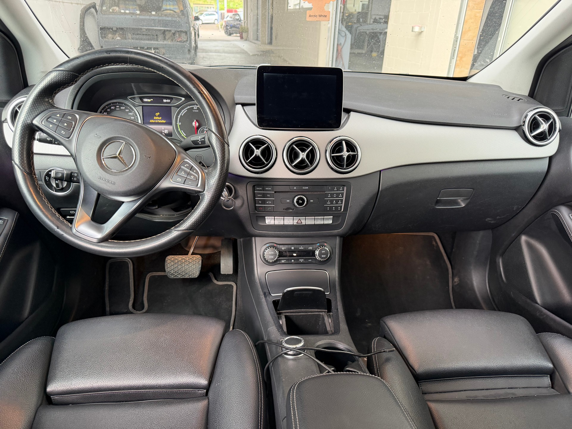 MERCEDES-BENZ B Electric Drive-image-9