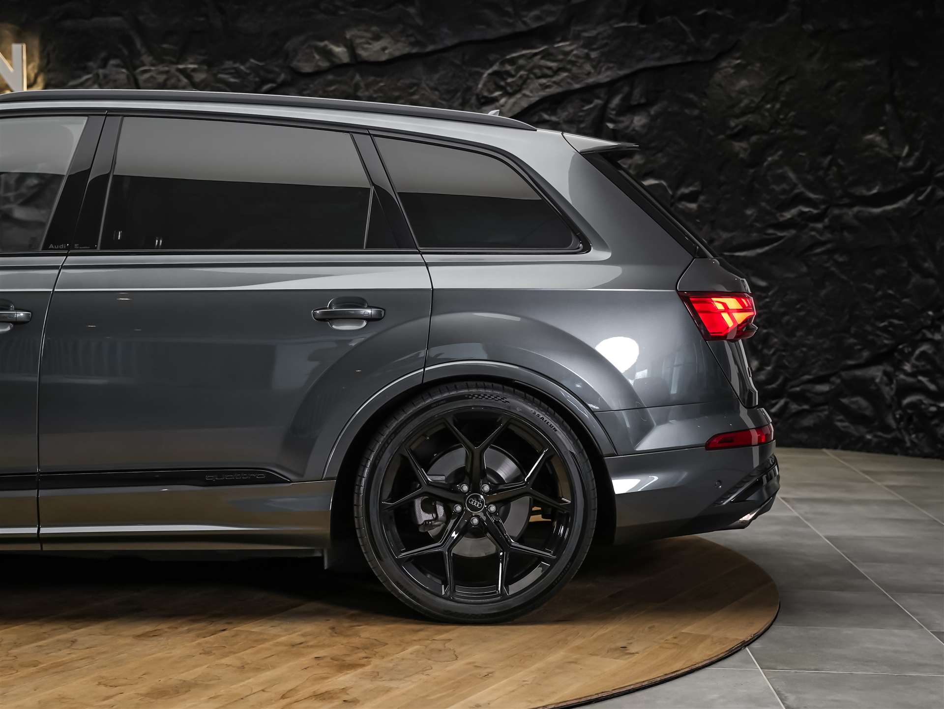 AUDI Q7 50 TDI quattro S Line tiptronic *22" Felgen*Werksgarantie*7 Sitze*Panorama*Head-Up*-image-20