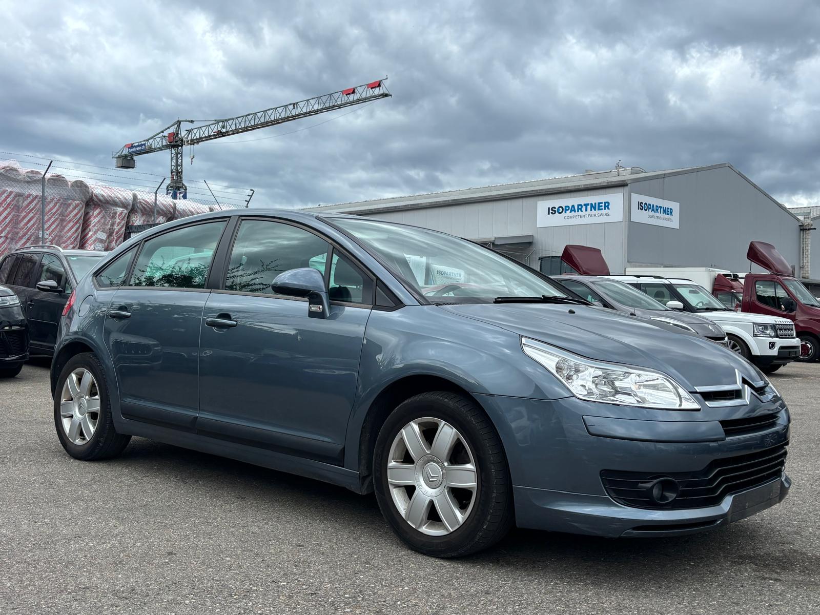 CITROEN C4 Berline 1.6 16V HDi VTR-image-4