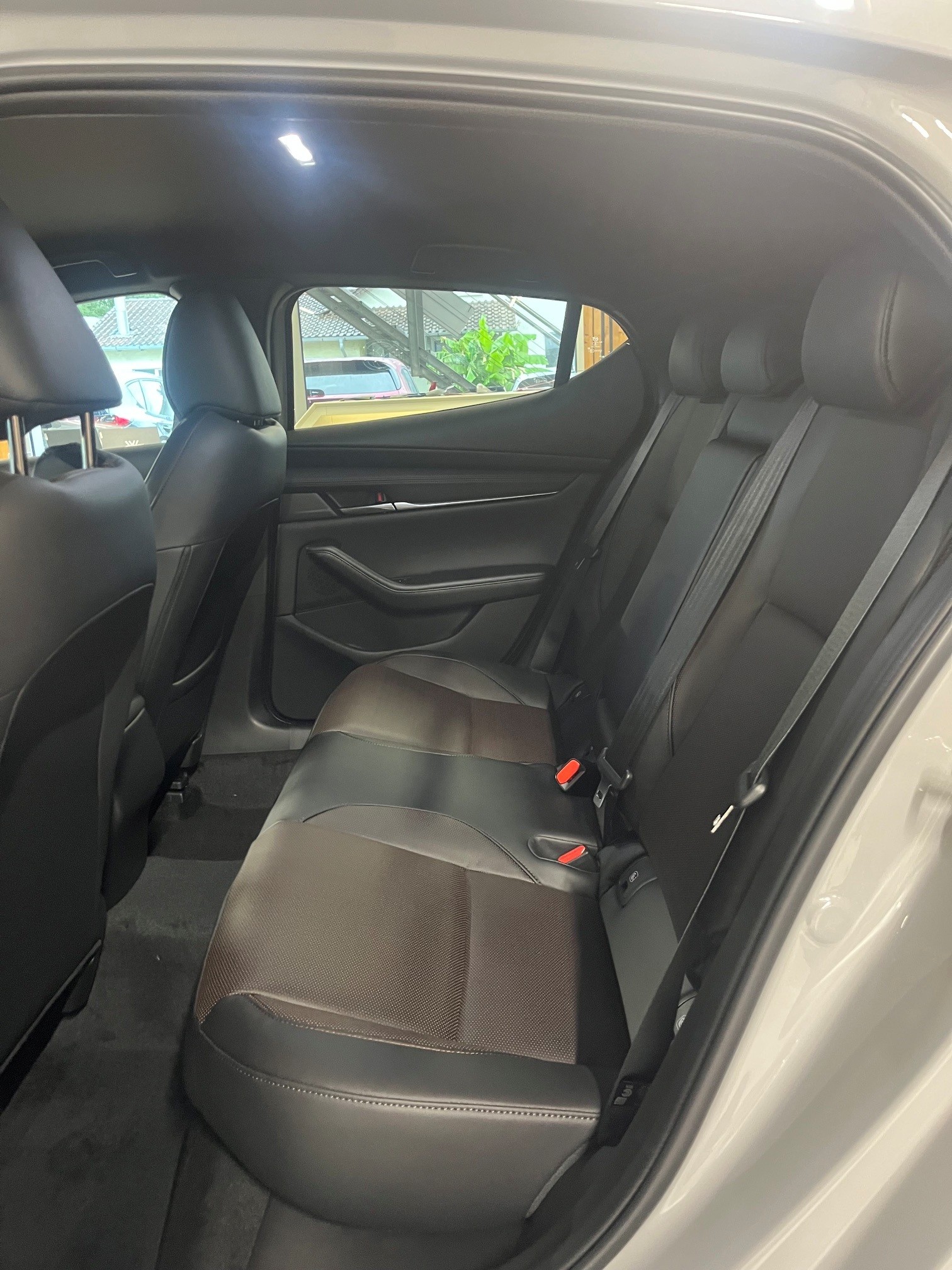 MAZDA 2.5L e-SKYACTIV G 140ps FWD Homura Plus 6AT-image-15