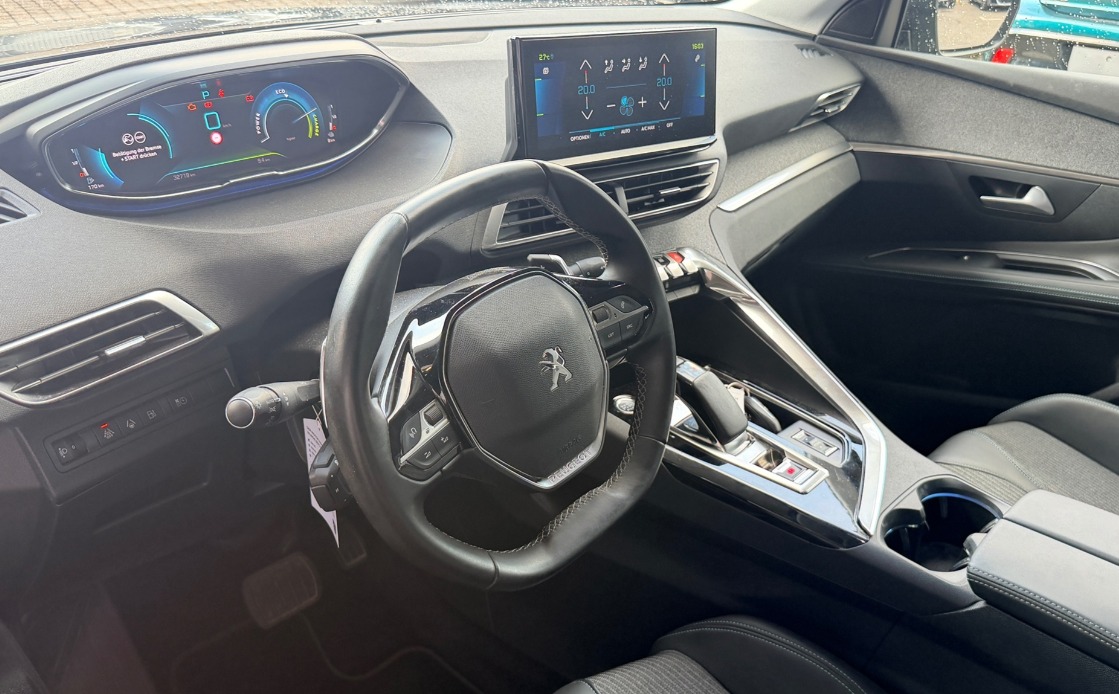PEUGEOT 3008 225e Hybrid2 AllureP-image-12