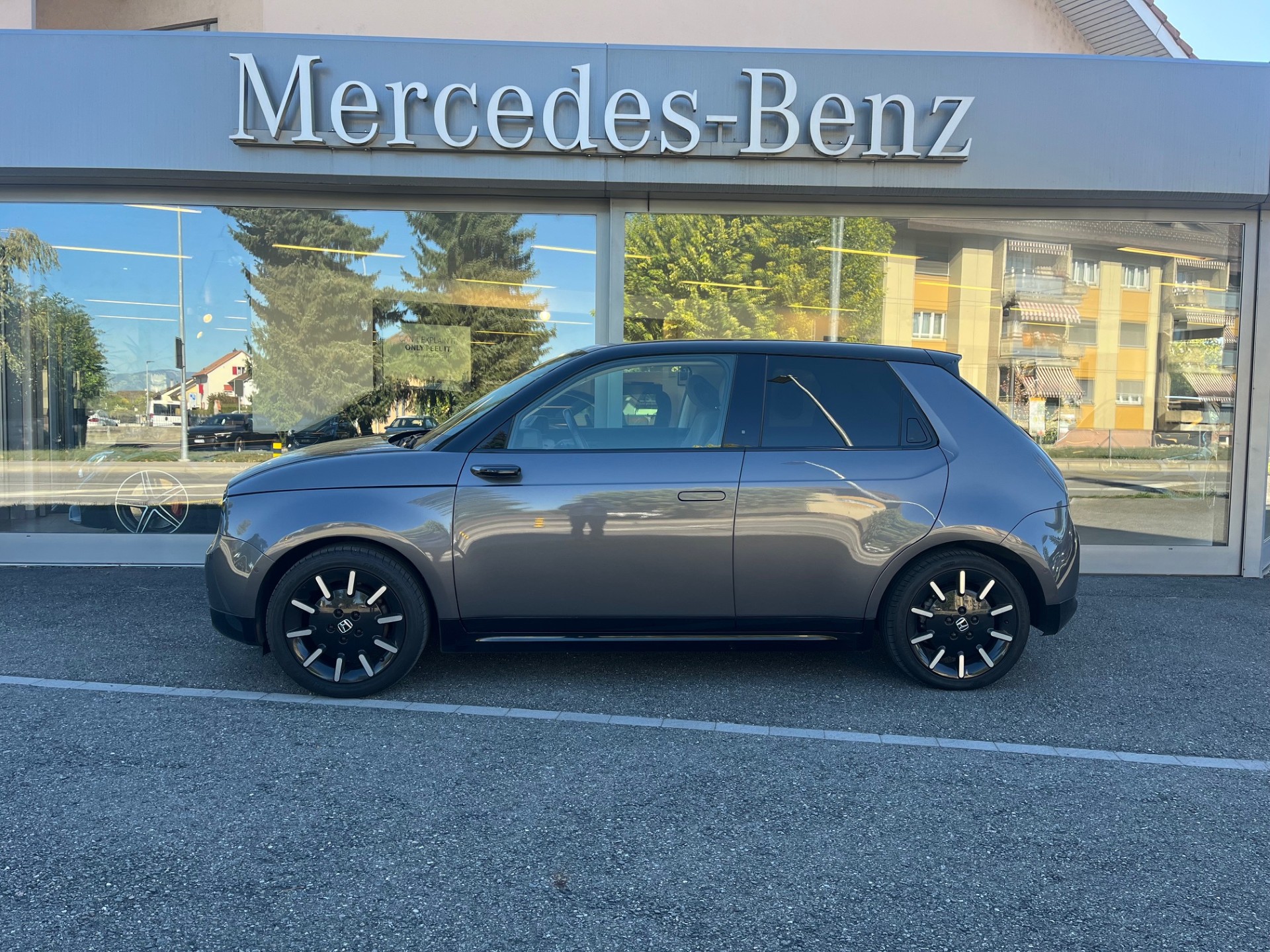 HONDA e Advance-image-1