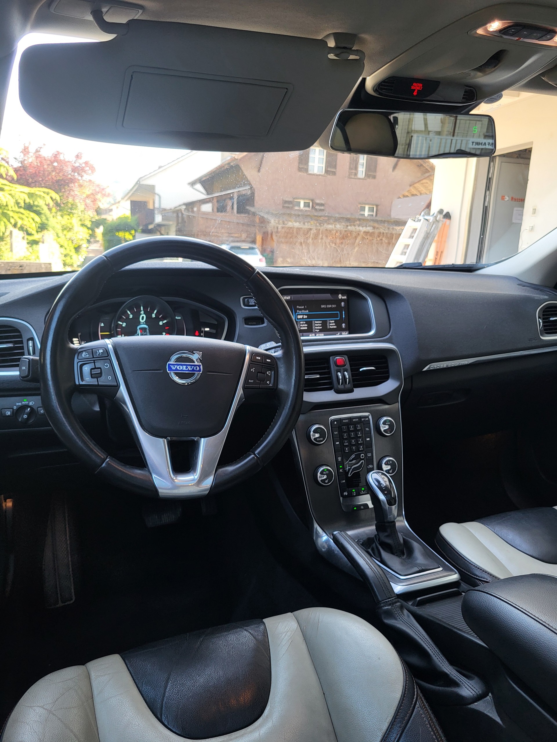 VOLVO 2.5 T5 Summum AWD S/S-image-2