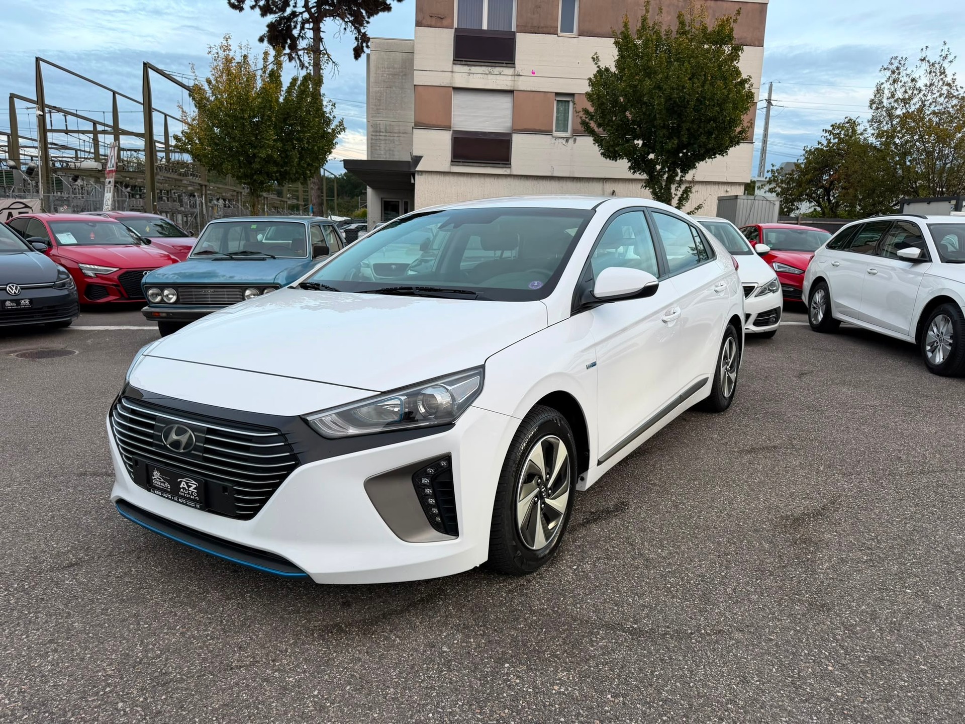 HYUNDAI Ioniq 1.6 GDi HEV Launch Plus DCT GARANTIE 2 ans-image-1