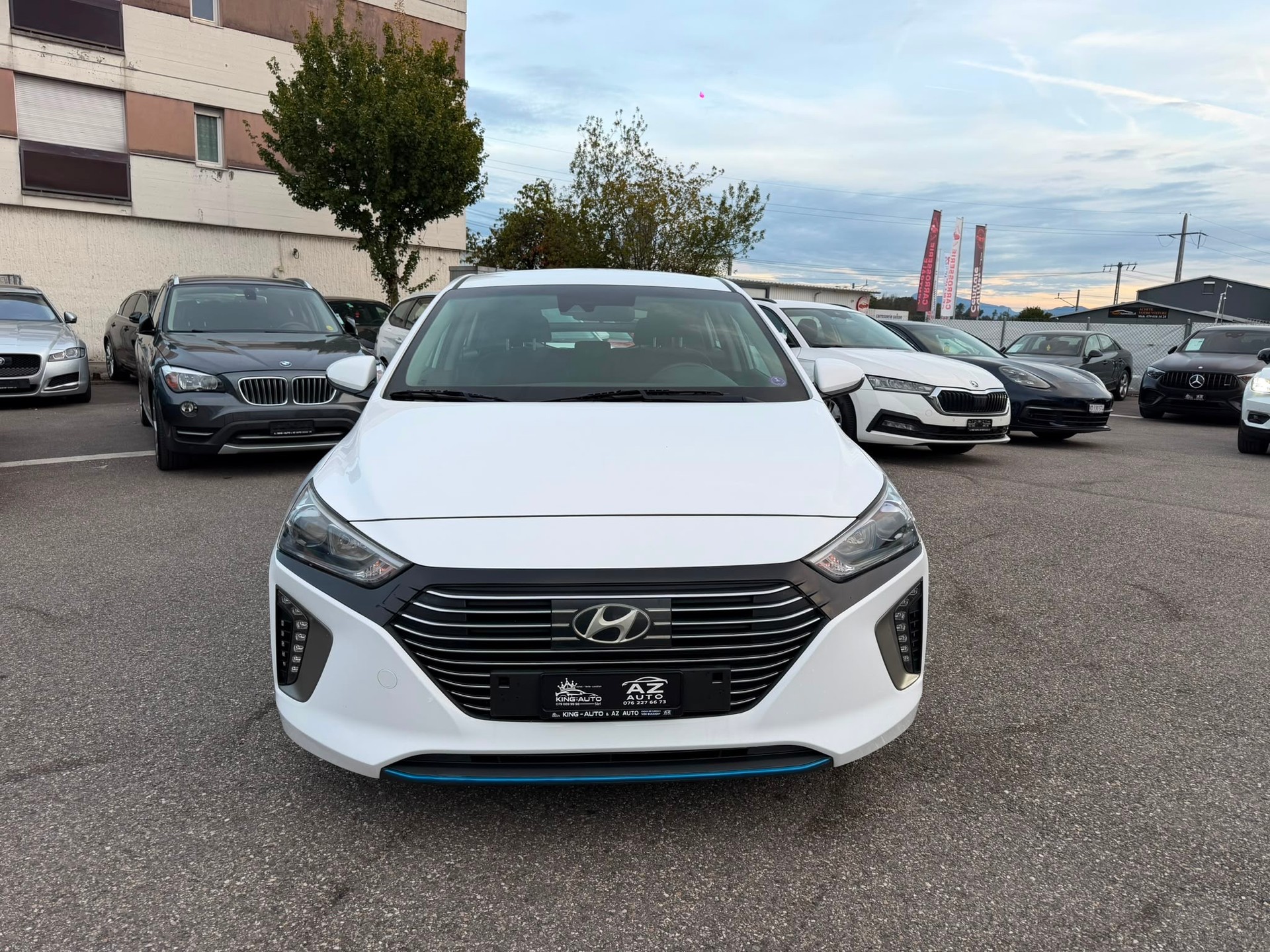 HYUNDAI Ioniq 1.6 GDi HEV Launch Plus DCT GARANTIE 2 ans-image-0