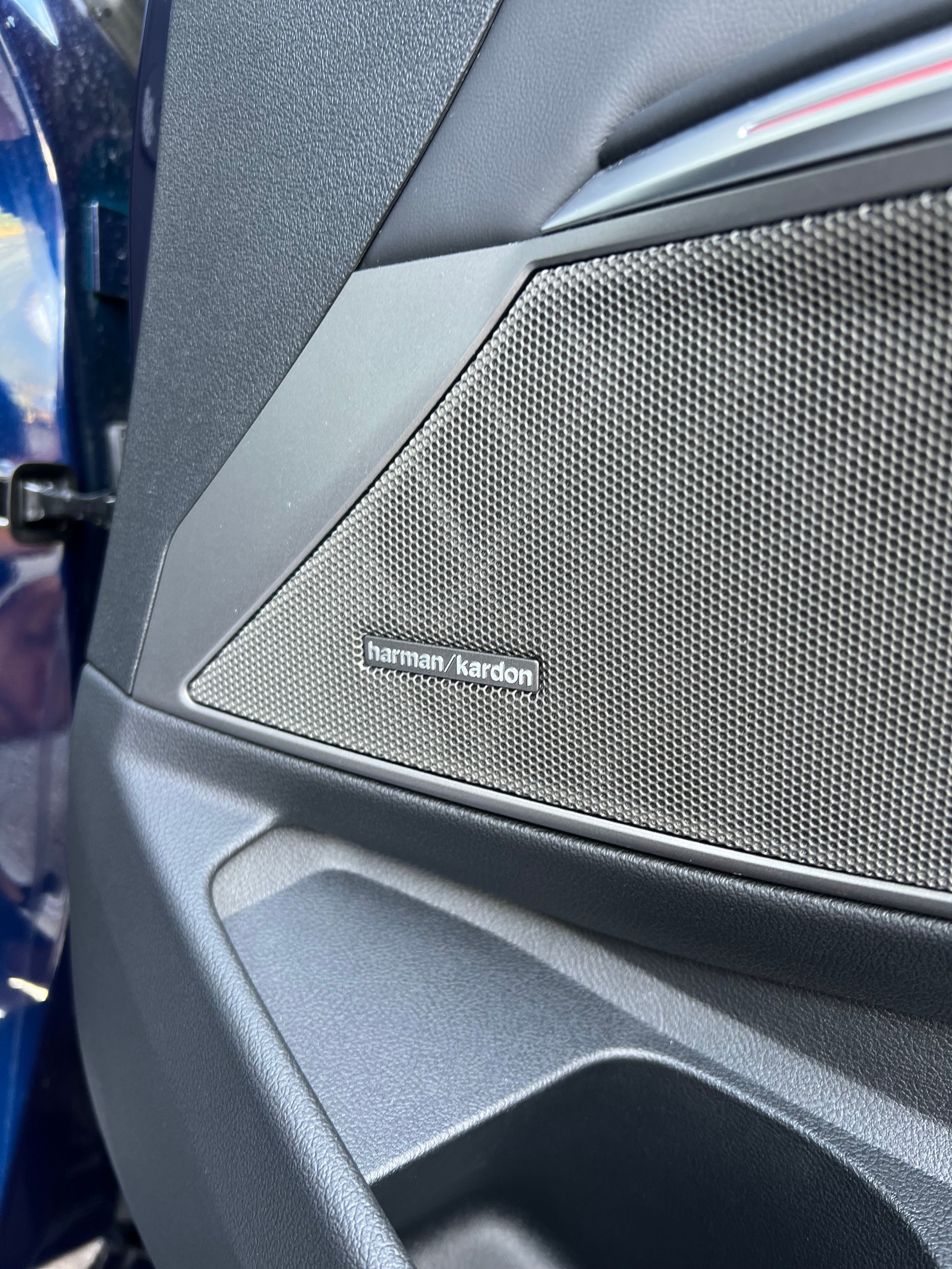 BMW M3 Competition M xDrive-image-13