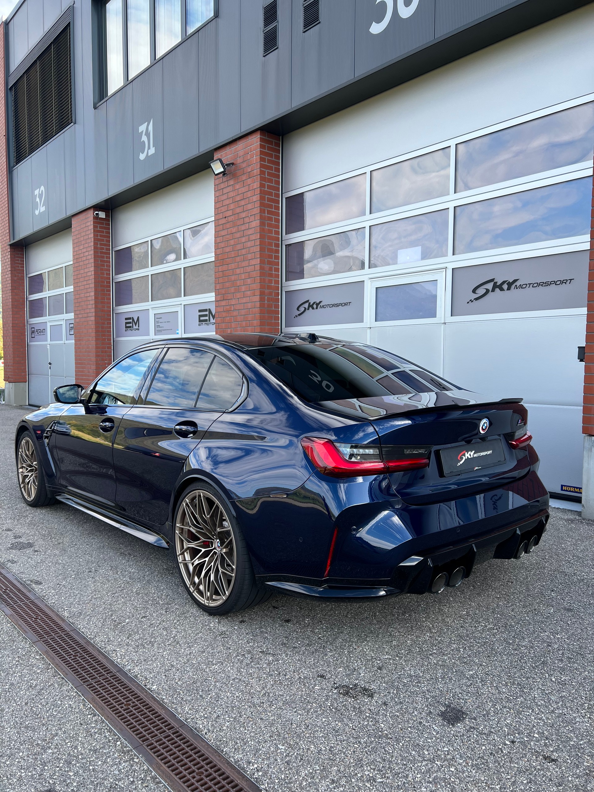 BMW M3 Competition M xDrive-image-5