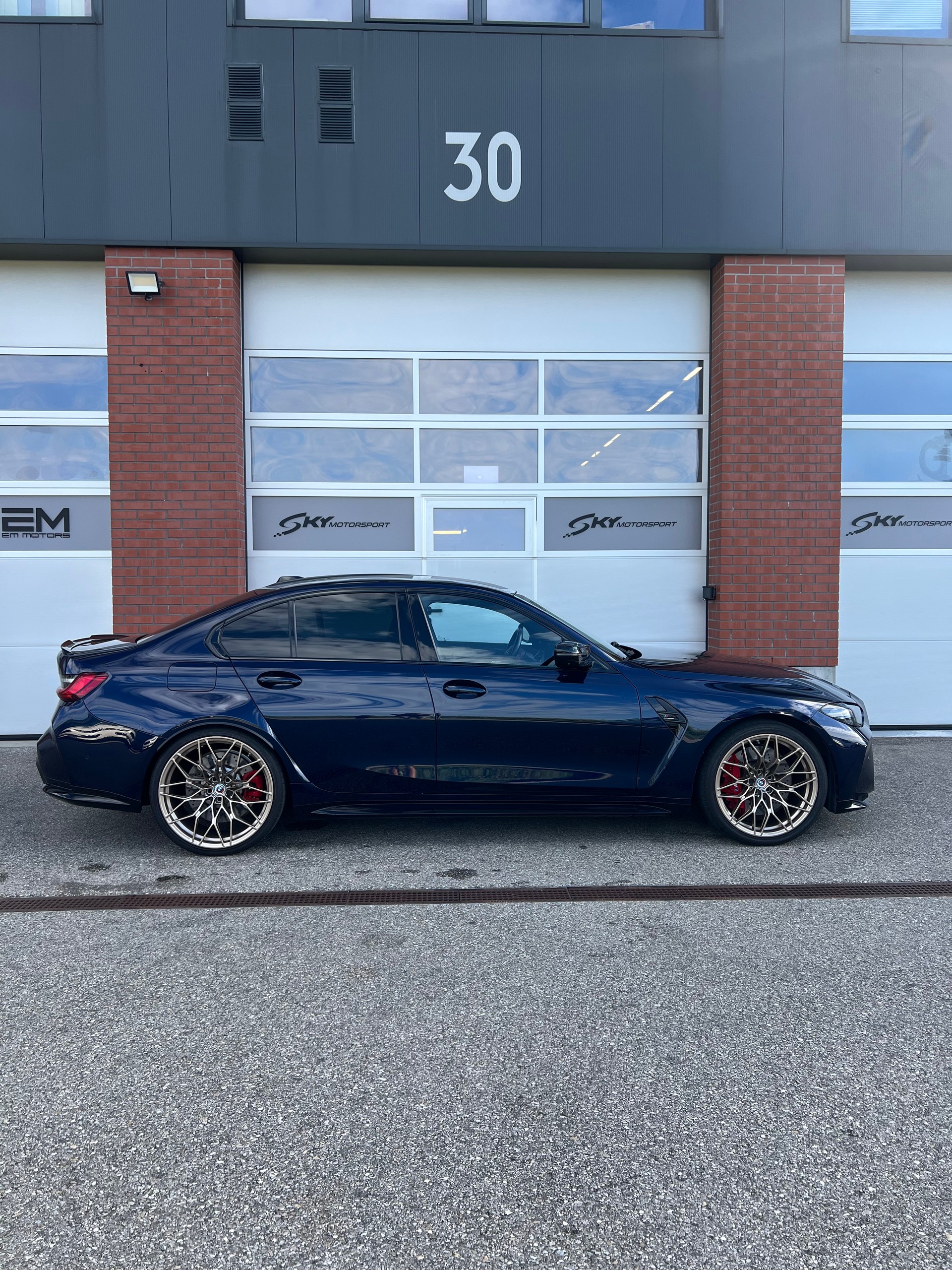 BMW M3 Competition M xDrive-image-7