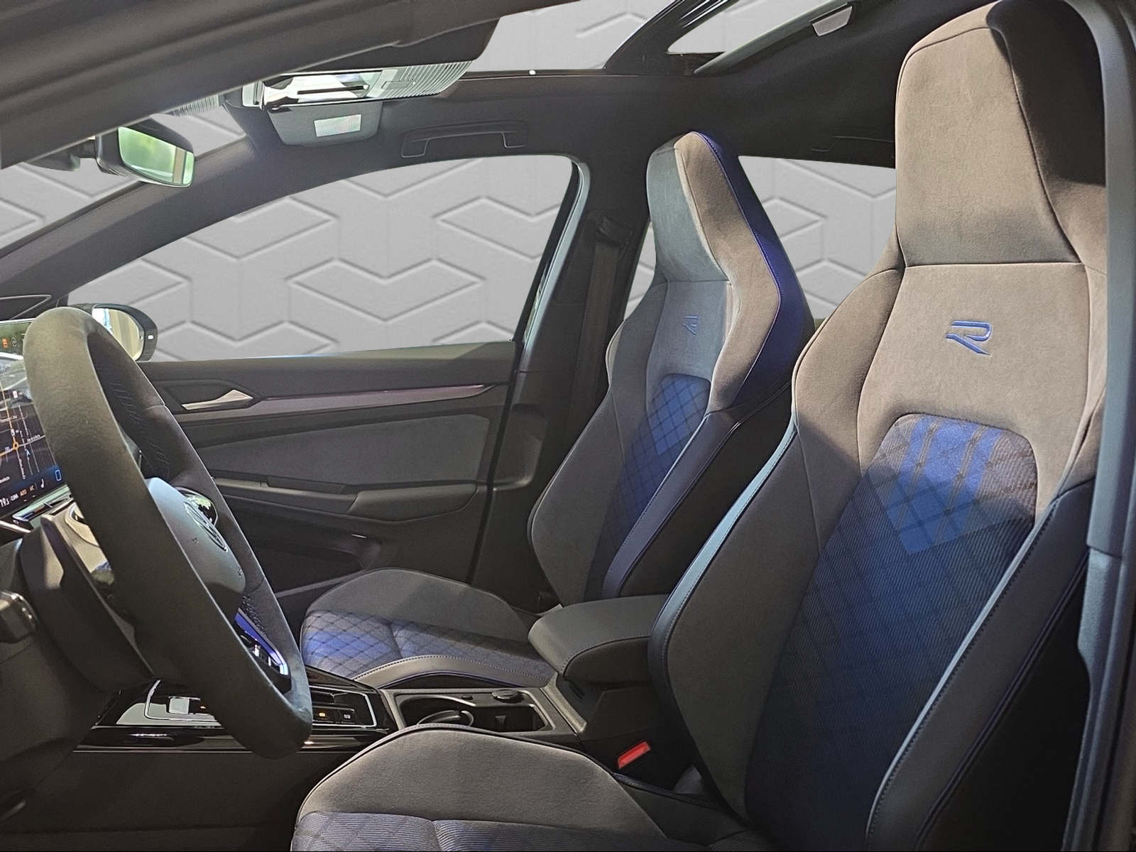 VW Golf 2.0 TSI R DSG 4 Motion-image-6