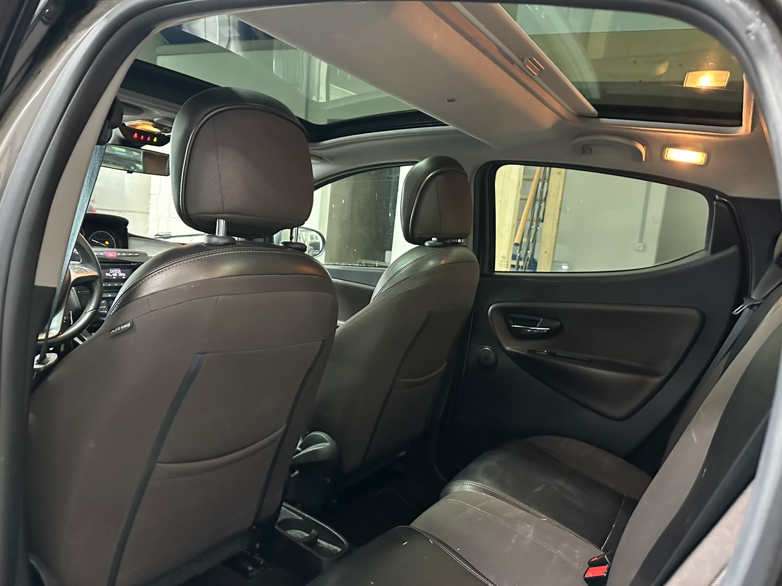 LANCIA Ypsilon 0.9 TwinAir Gold-image-10