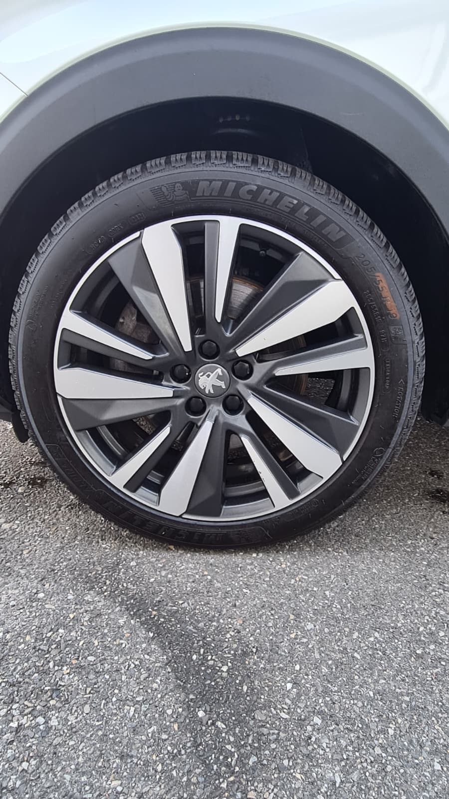PEUGEOT 3008 300e Hybrid4 Allure Pack EAT8 ** 300 Ps ** Teil-Leder ** Gr-Navi ** RF-Kamera ** Sitzheizung ** LTZ MFK 28.11.2025 **-image-19